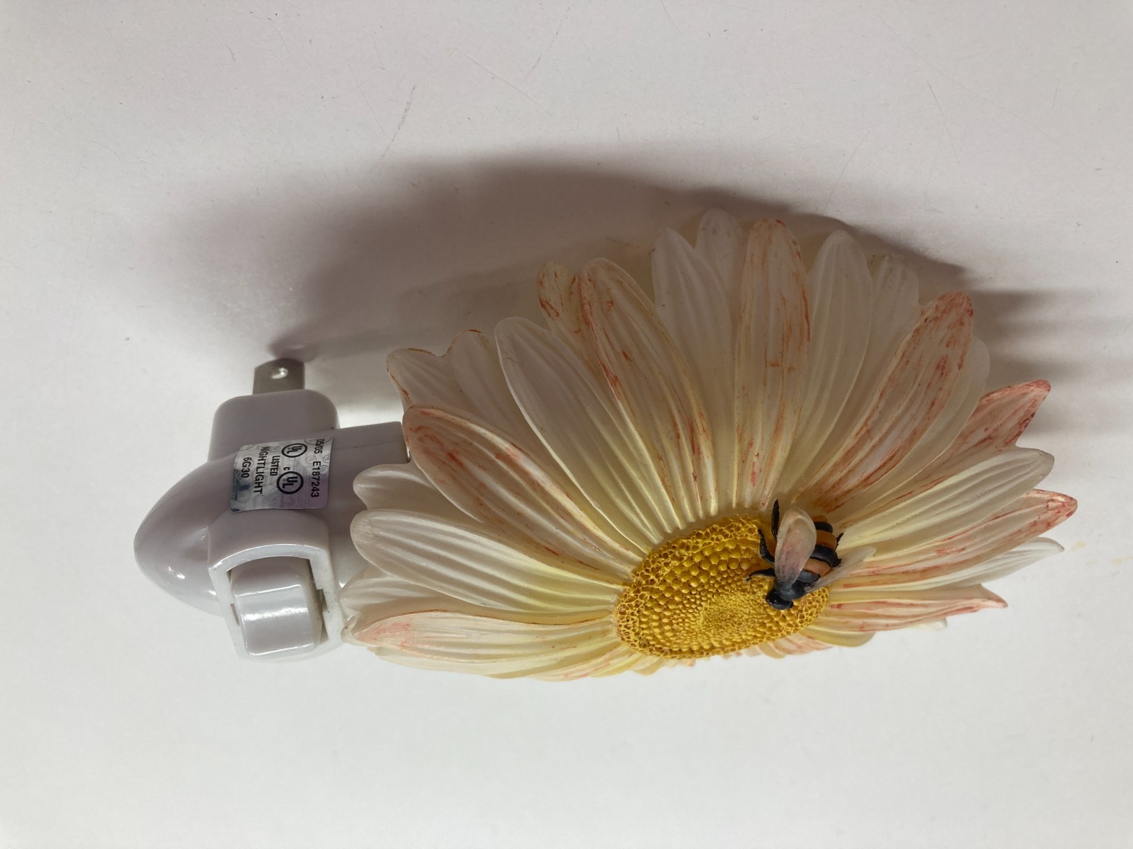 Flower and bumblebee night light plug in bee