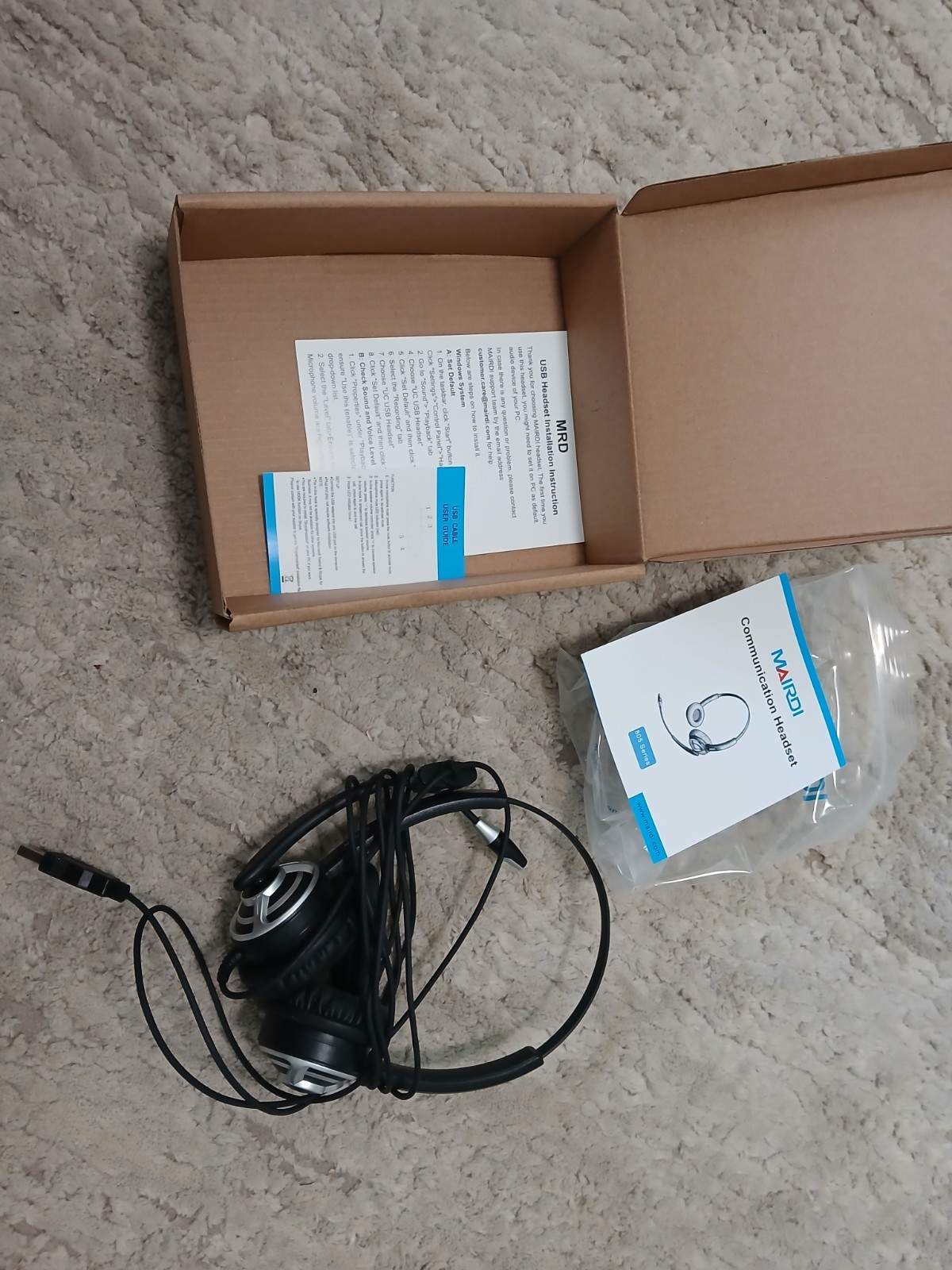Mardi Professional Communications Headset with Microphone and Volume Control