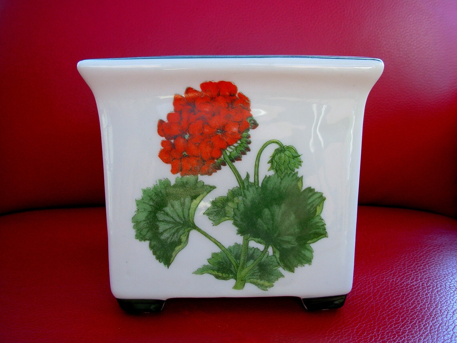 Handcrafted Handpainted Hydrangea Design Porcelain Square Planter 4 5/8" Tall