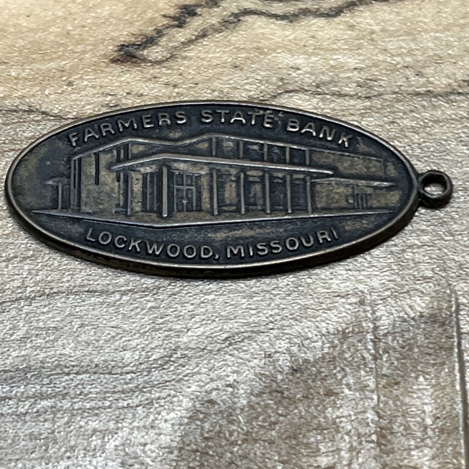 Farmers State Bank Lockwood, Mo. Key Fob 1589 *C225