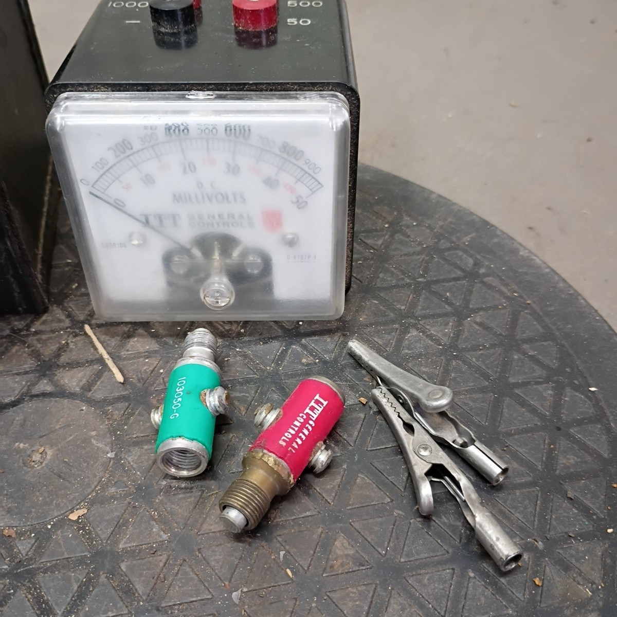 Vintage ITT General Controls 500R106 DC Millivolt Meter 0-1000 Millivolts