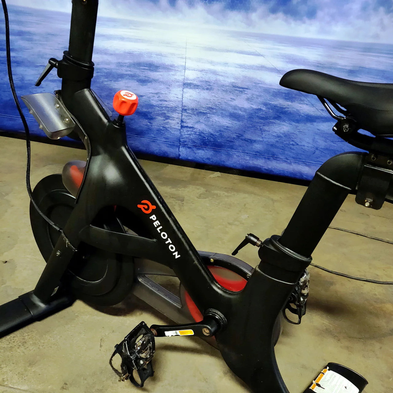 Peloton Bike – Interactive Indoor Cycling