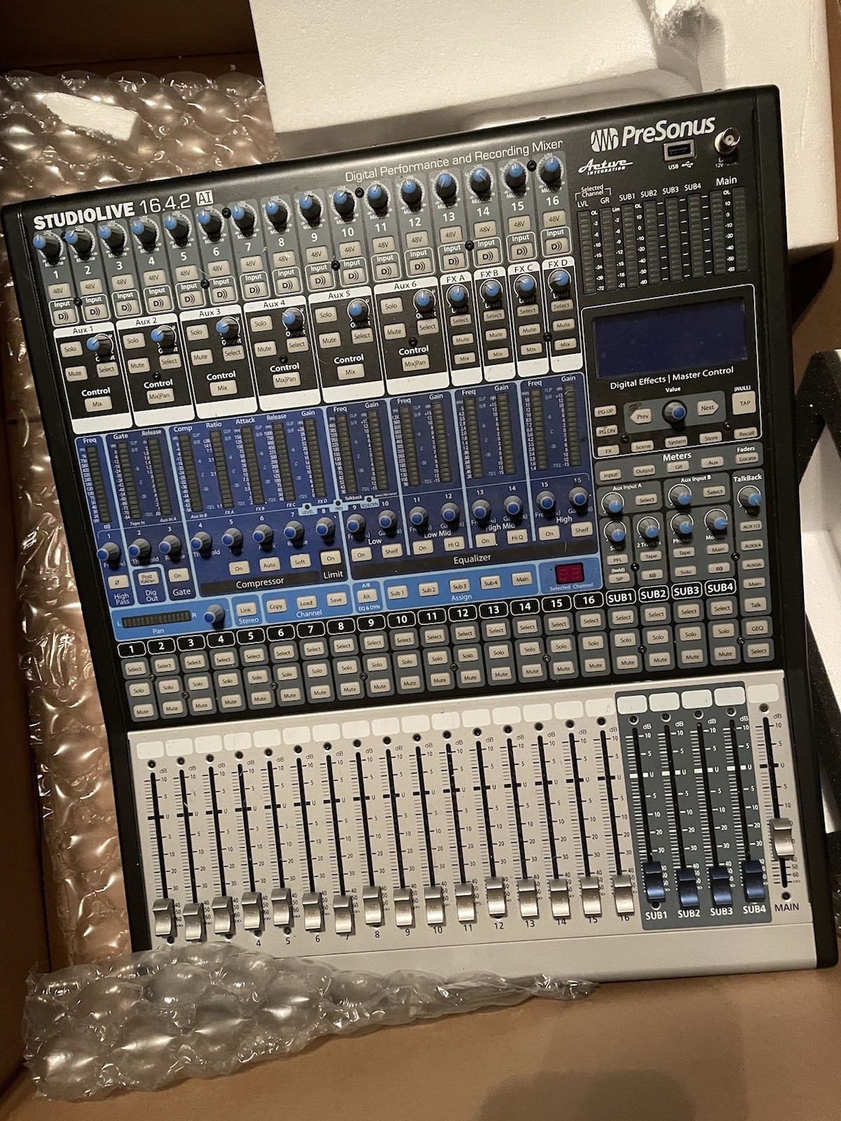 PreSonus StudioLive 16.4.2 Digital Mixer 16-Channel XLR FireWire Console