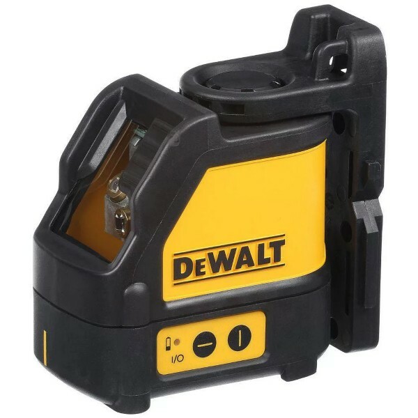DEWALT CANADA 165 ft. Red Self-Leveling Cross-Line Laser Level Kit
