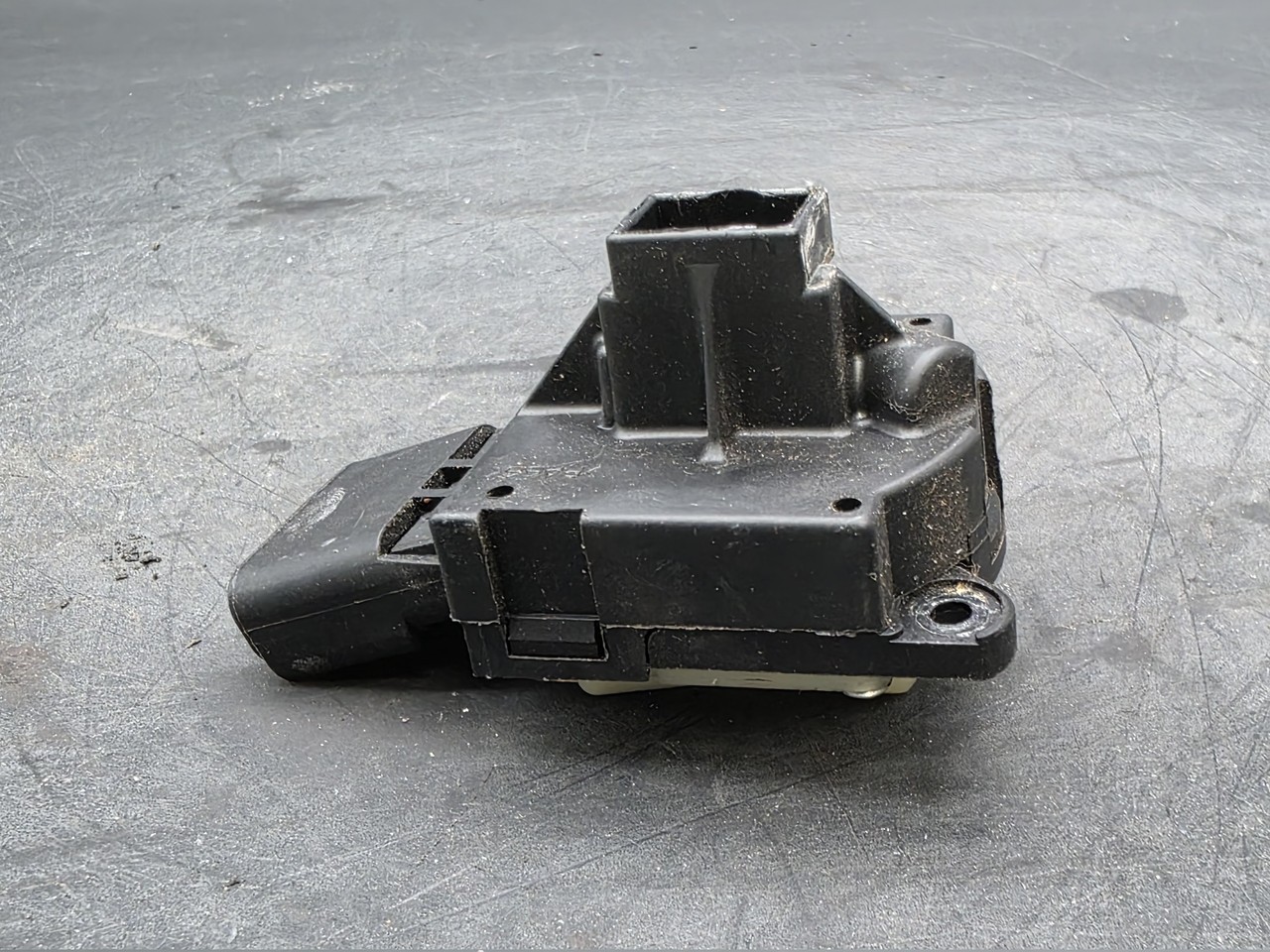 OEM Mopar Ignition Switch 4685719AI Used