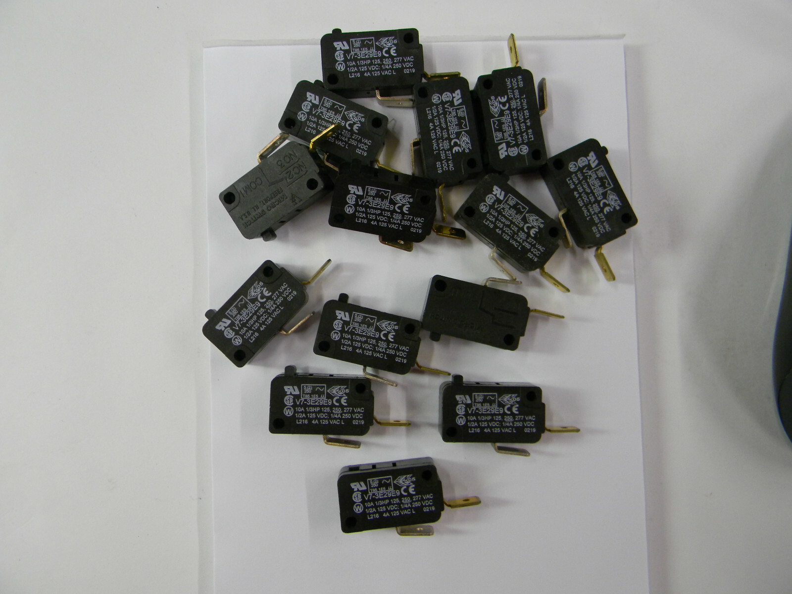 New Honeywell Microswitch V7-3E29E9  D6