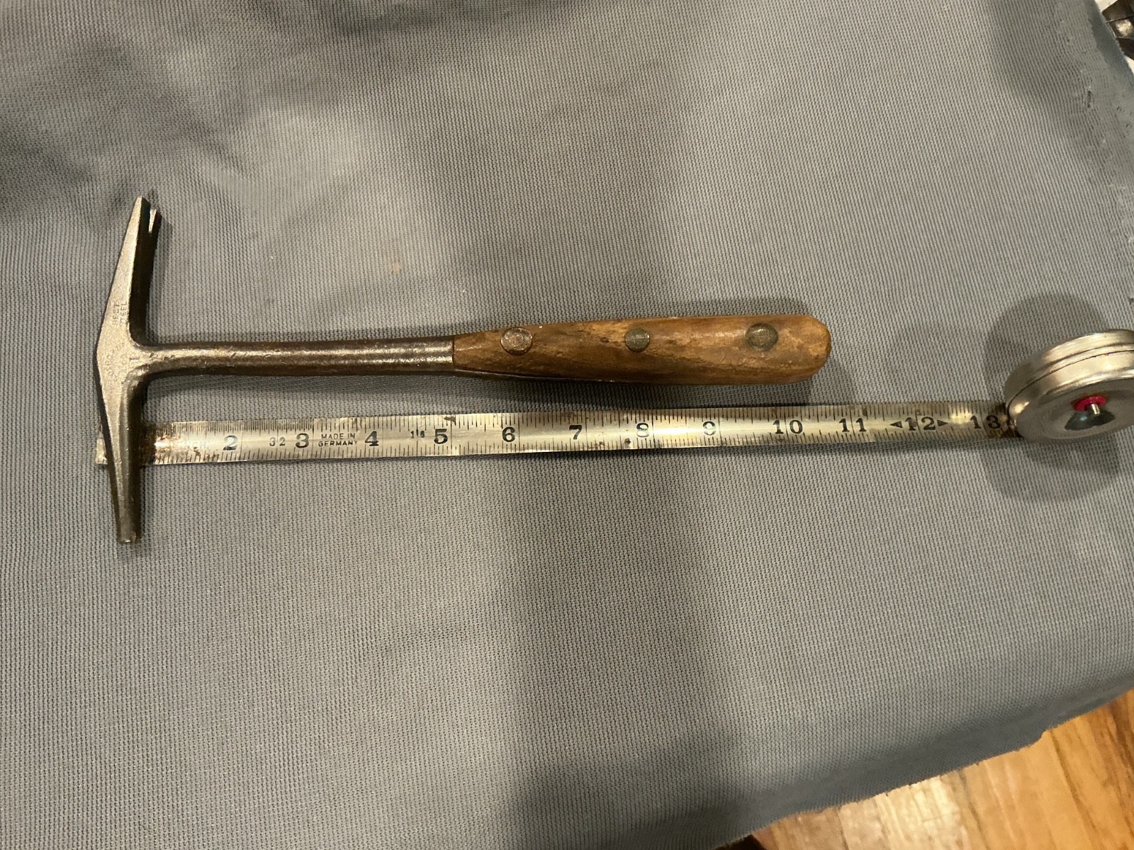 ANTIQUE C.S. OSBORNE UPHOLSTERY / SADDLERS TACK HAMMER