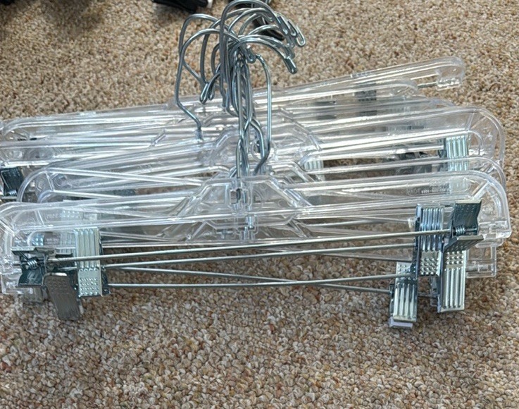 Clear Plastic Hangers with Adjustable Metal Clips for Bottoms/Skirts