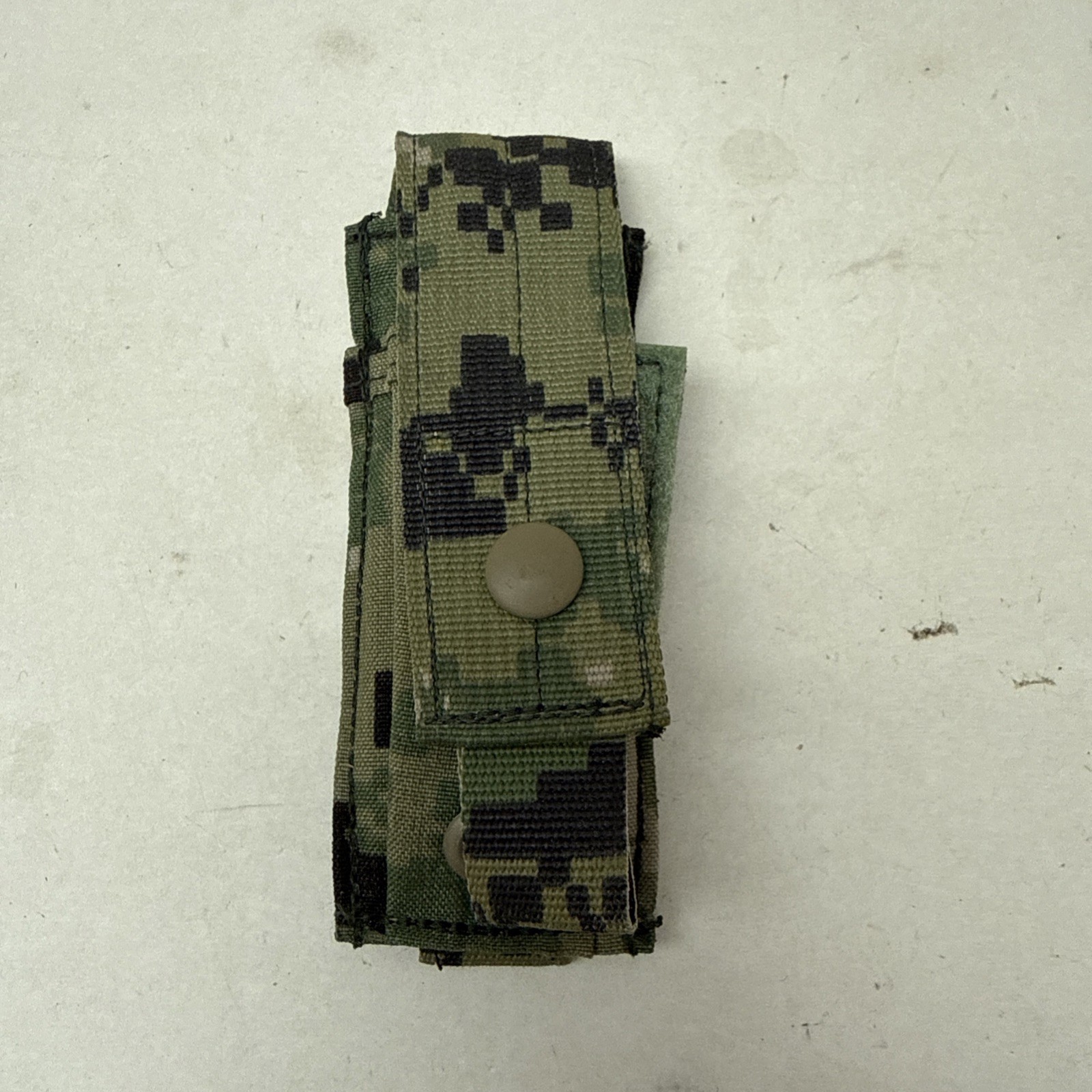 Eagle Industries Single AOR2 M9 Flap Pistol Pouch MOLLE NSW DEVGRU SEALs