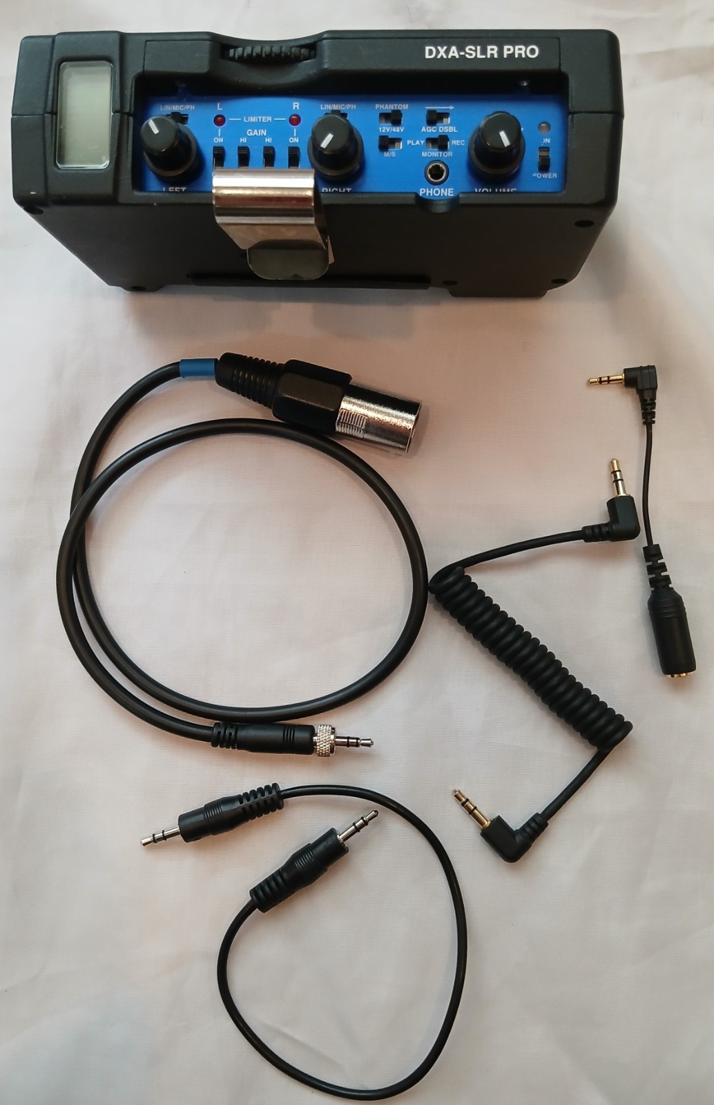 Beachtek DXA-SLR PRO Audio XLR Adapter with Built-In Preamplifiers V24 + extras