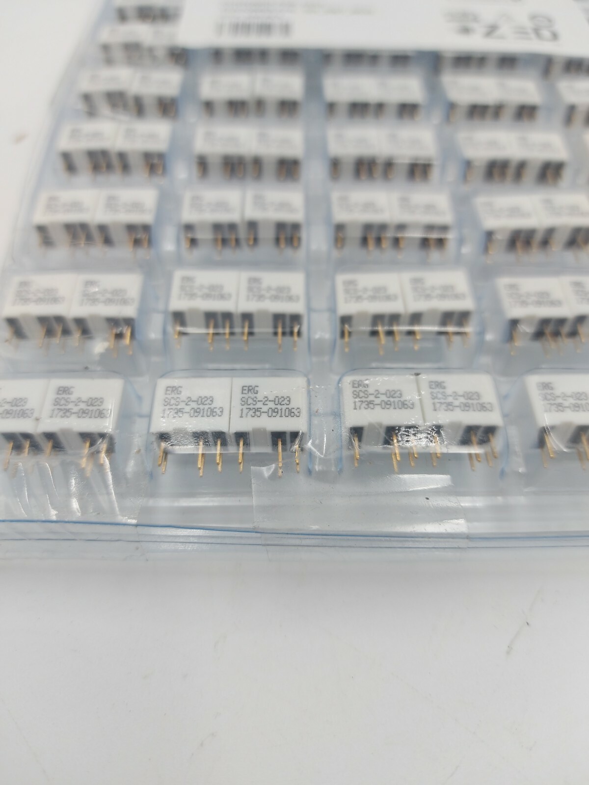 100XERG COMPONENTS SCS-2-023 DIP SIP Switch  2 Circuits Slide, Through Hole SPST