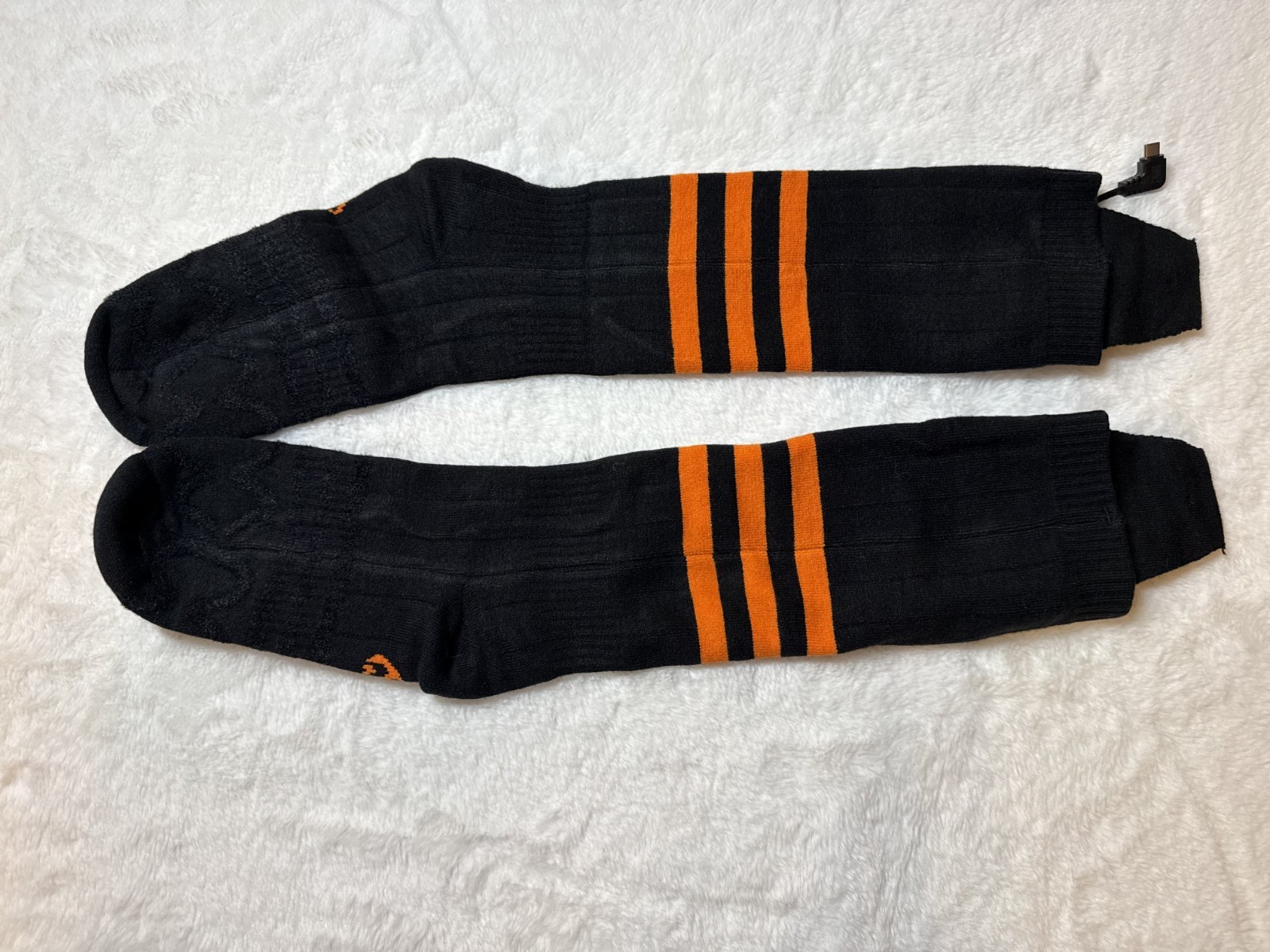 Black/Orange Heated socks rechargeable battery powered NIB charger included