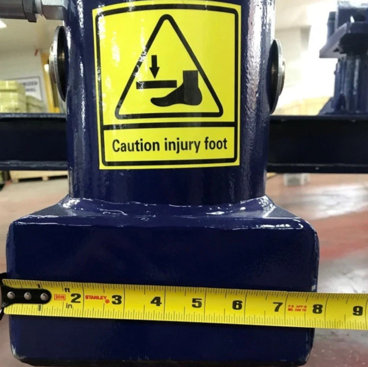 25 FEET 4 TOWERS AUTO BODY SHOP FRAME MACHINE WITH FREE CLAMPS,TOOLS TOOLS CART