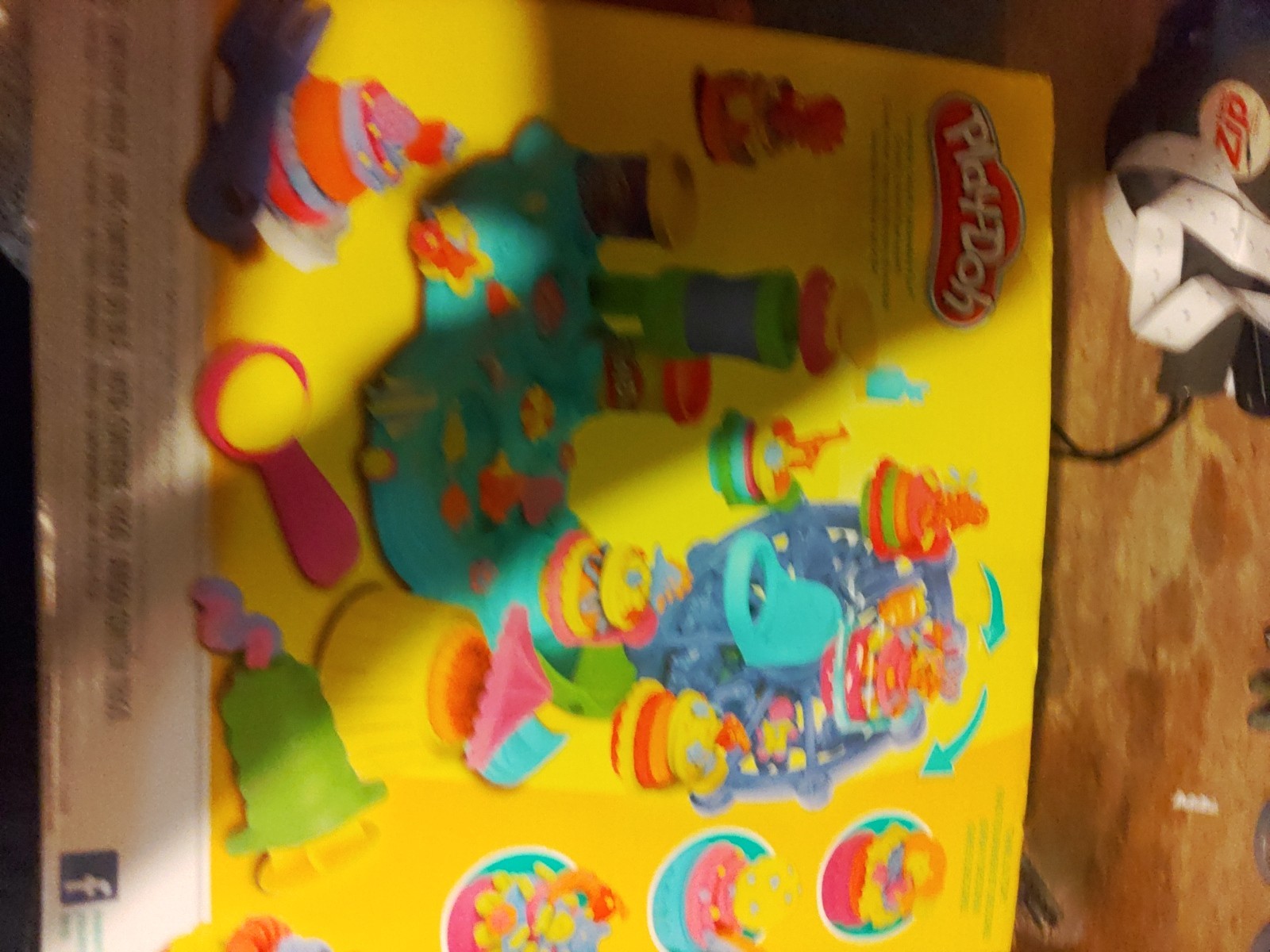 Play-Doh Cupcake Celebration Set Open Box Unused