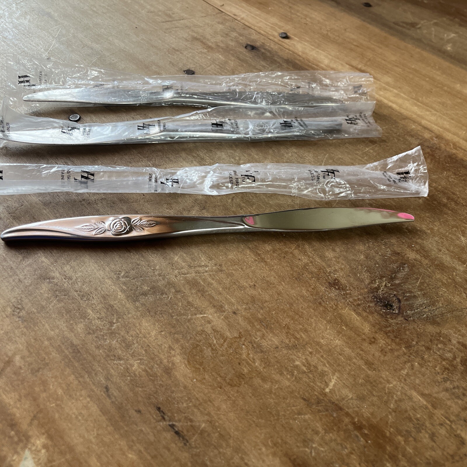 3 Hanford Forge Stainless AVONROSE Pattern Dinner Knives Flatware 1903 NEW