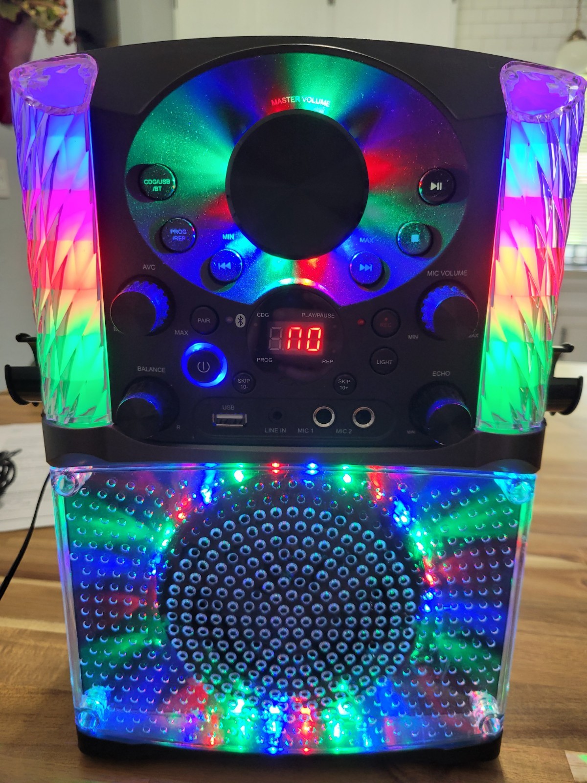 Singing Machine SML625BTBK Lights Bluetooth CD Karaoke System Black