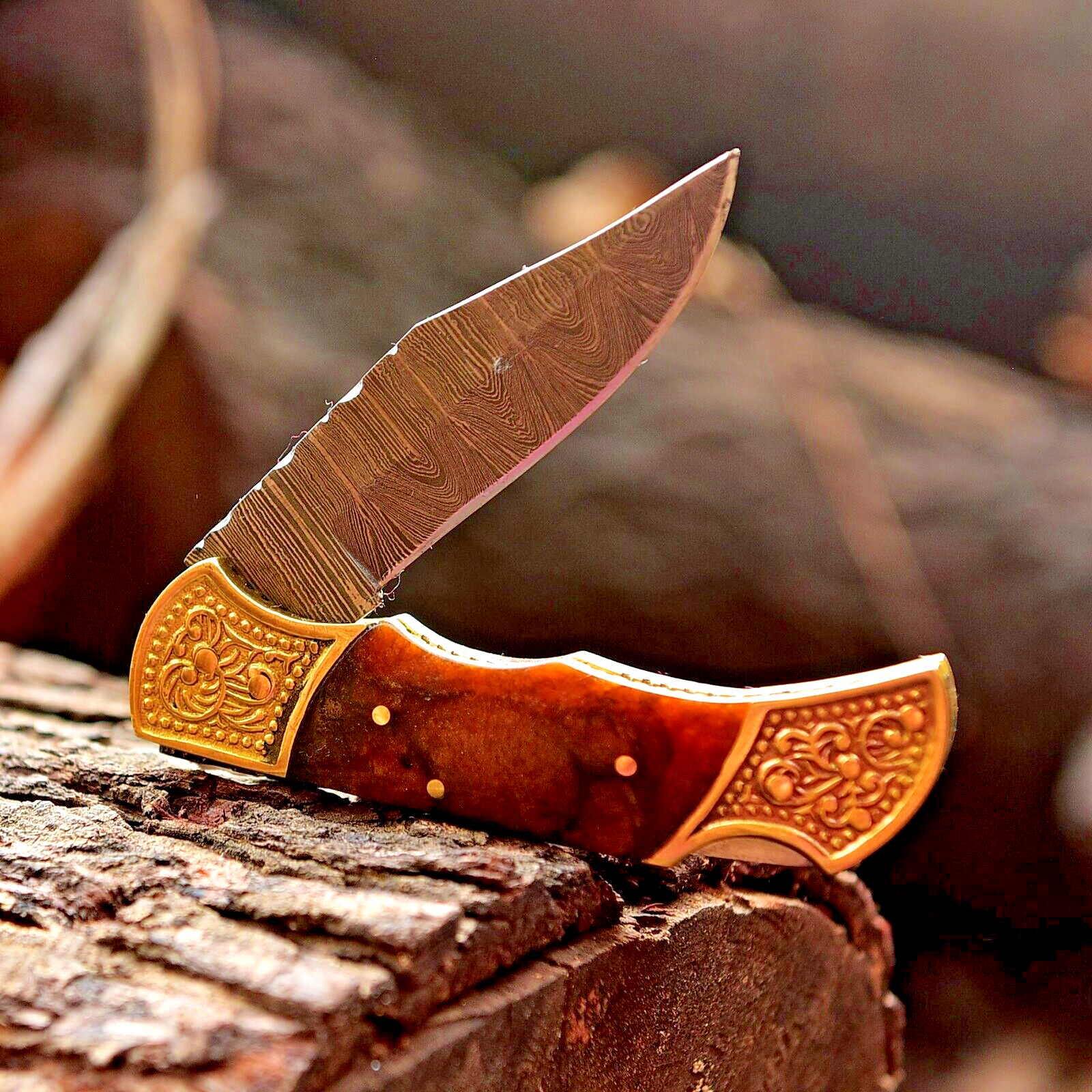 Custom handmade Damascus Steel Folding Blade Pocket knife Lock Blade Tactical