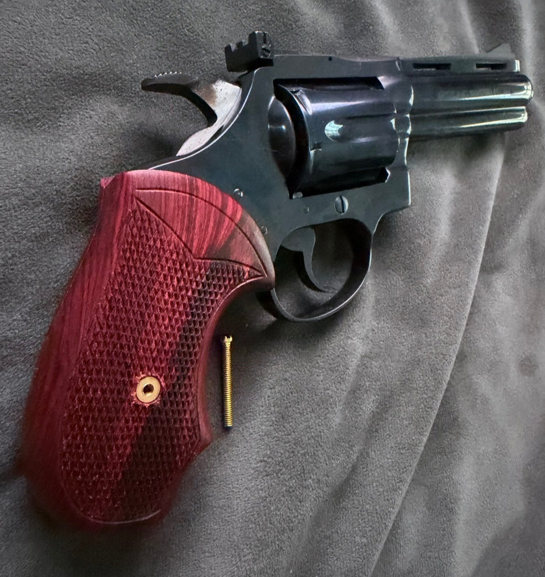 Colt D Frame grip series II,Diamondback Detective Special,viper,short squarebutt