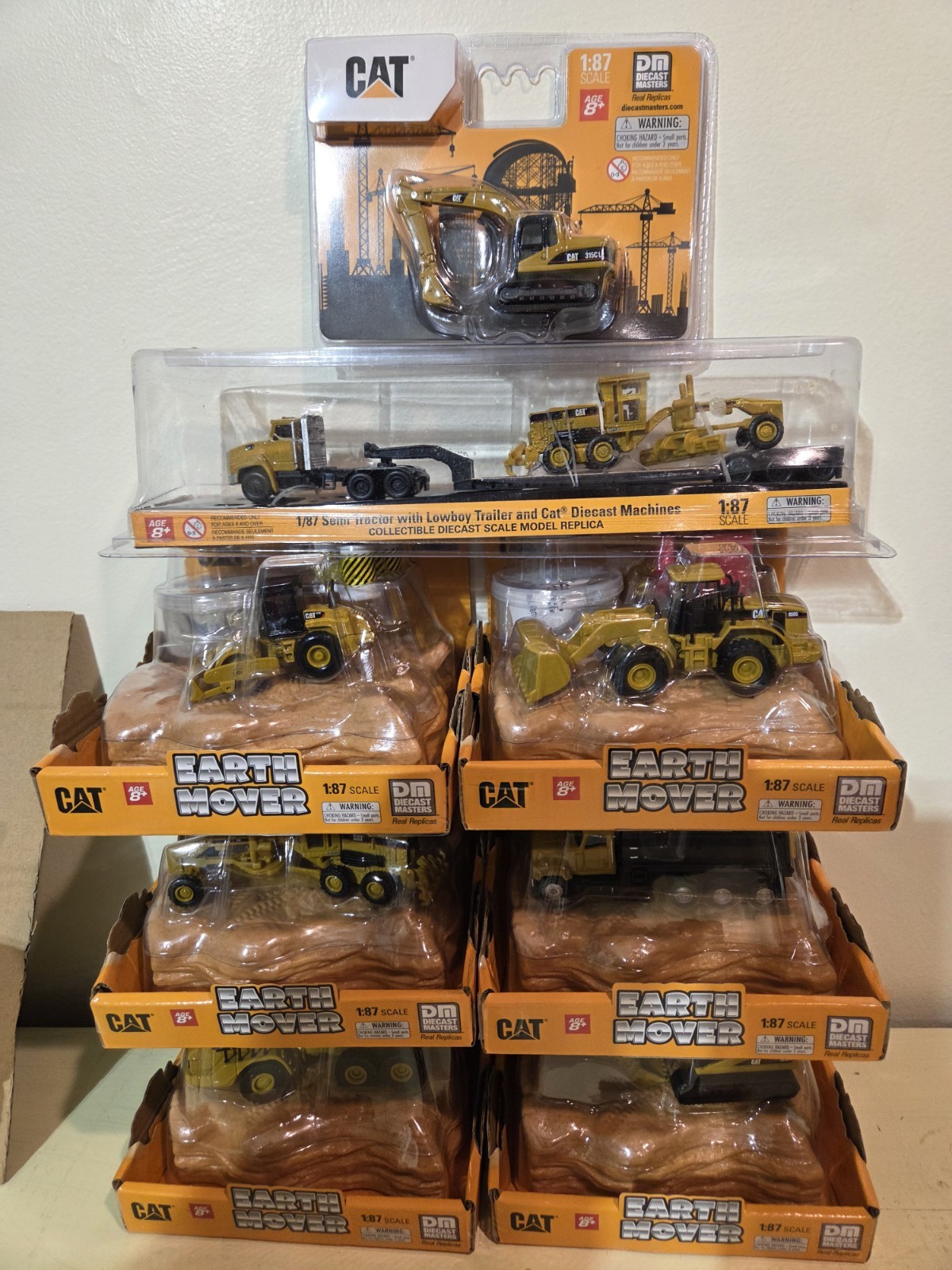 HO 1:87 Caterpillar 9 Piece Diecast Construction Vehicles & Playsets & Semi