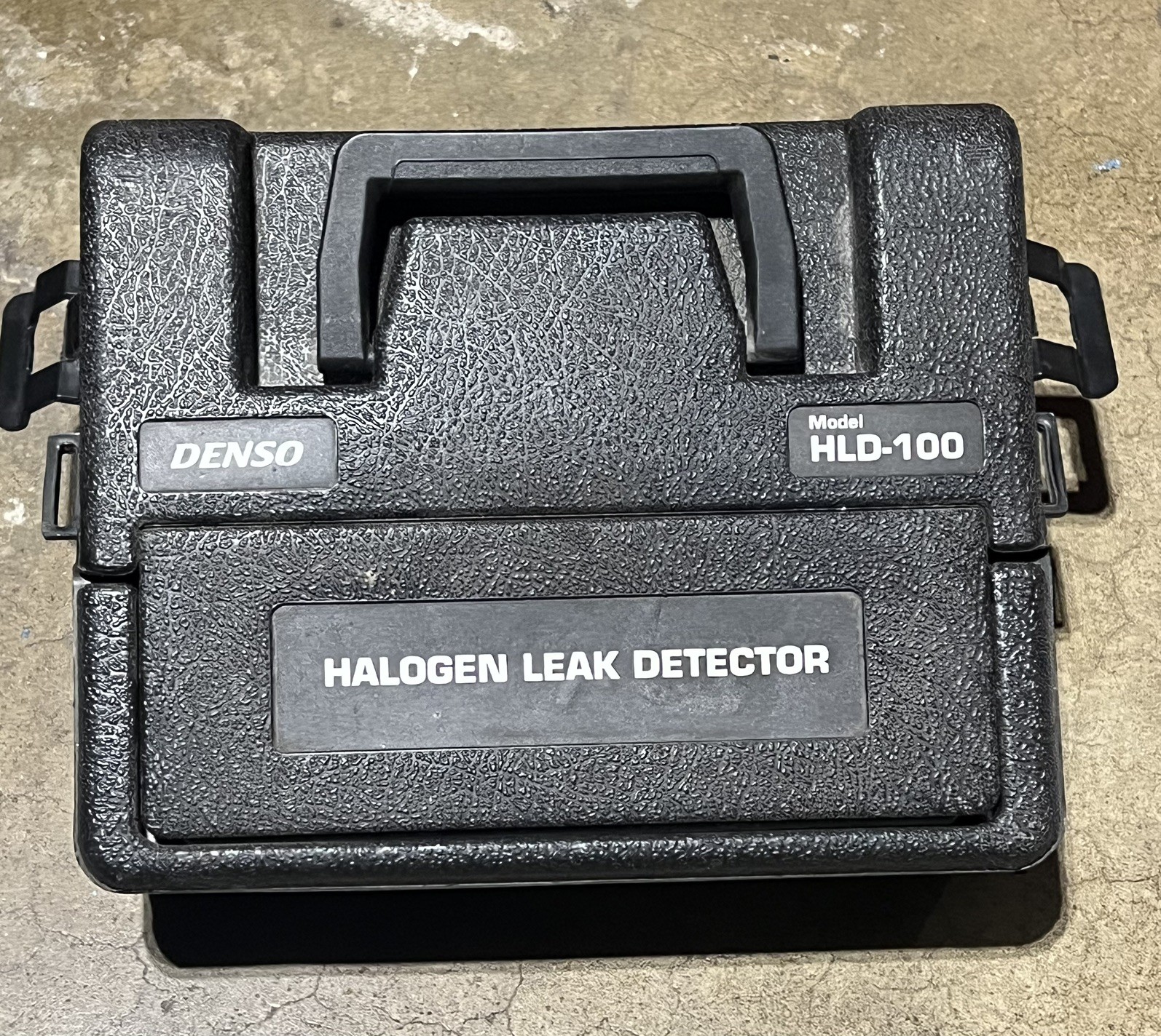 Vintage Denso Electric Halogen Leak Detector HLD100