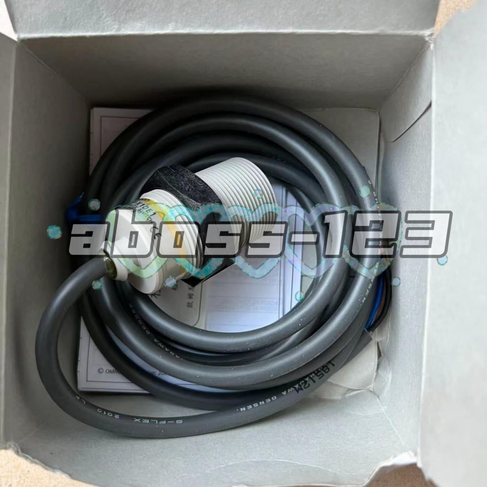 Omron E2F-X10E1 sensor#1pcs New In Box