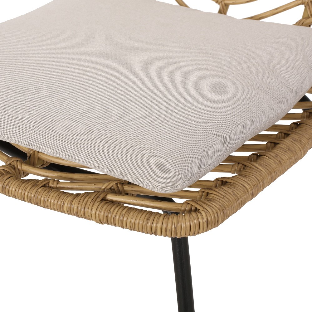 Deja Chair 2pcs W 2 Cushions