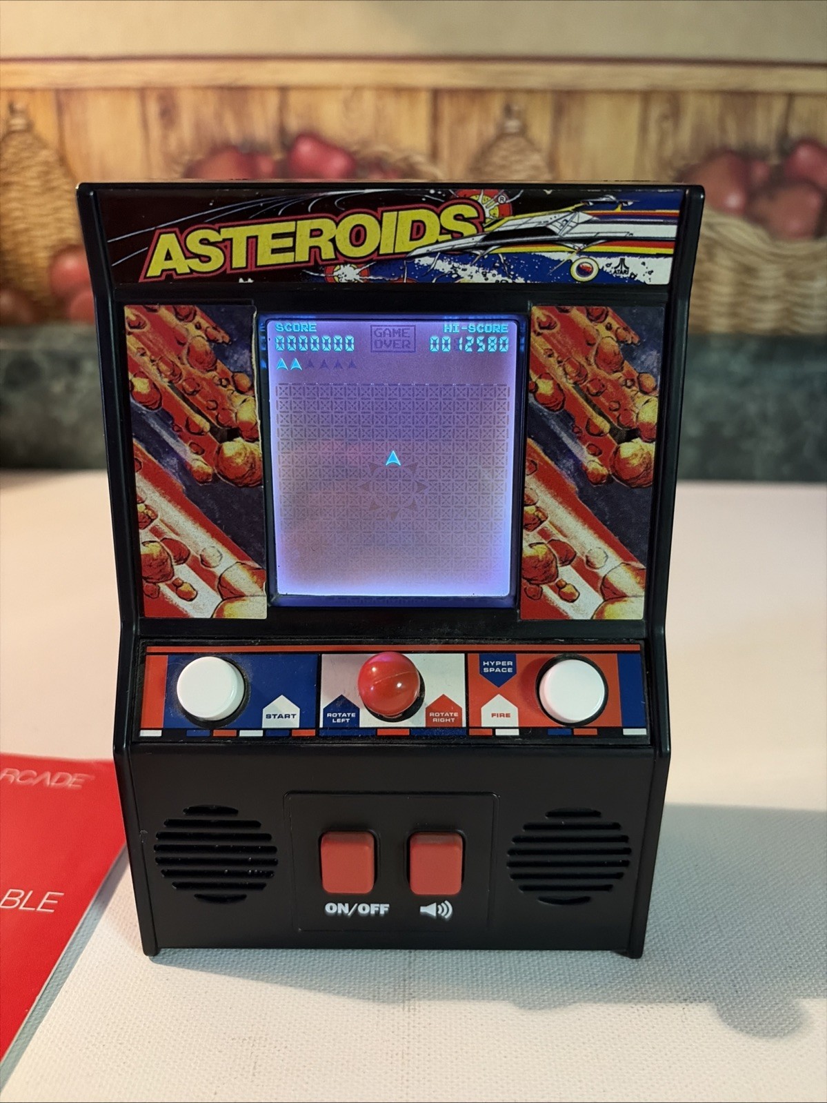 Asteroids Handheld Electronic Mini Arcade 1979, Tested, Batteries Not Included