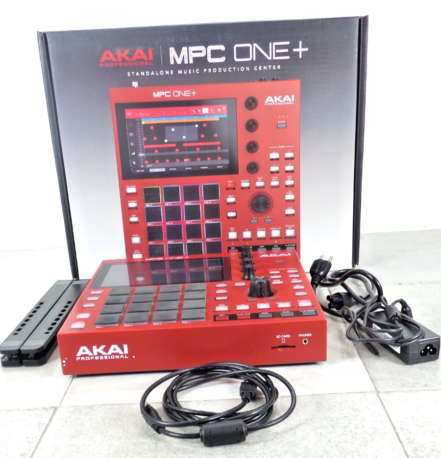 Akai MPC One Plus Standalone Music Production  (G129340-1 (AOO) BY-32)
