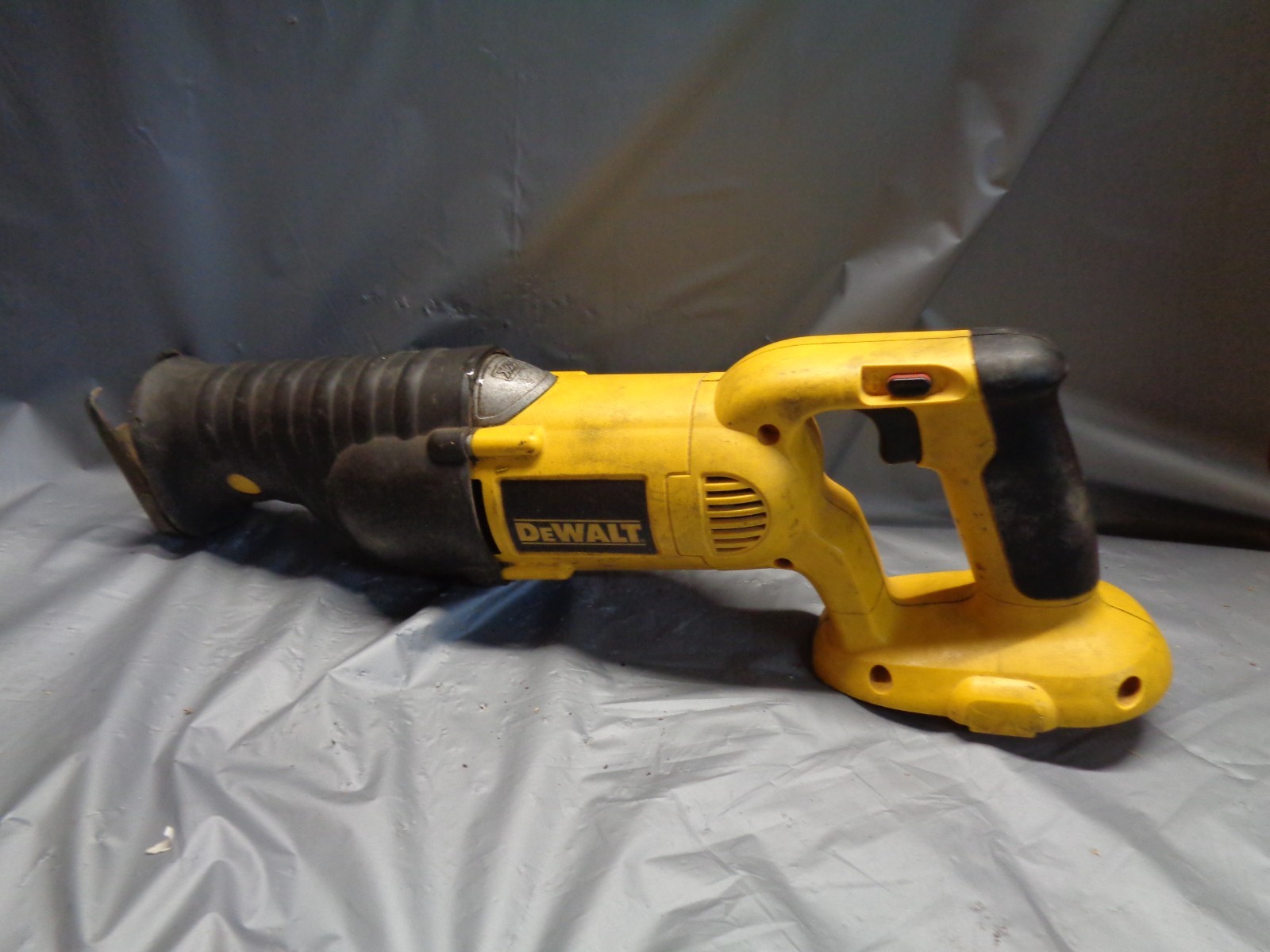 DeWalt DW938 18V Variable Speed Cordless Reciprocating Saw