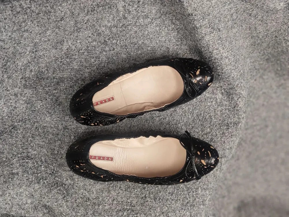 Prada Vintage Patent Floral Cut Out Bow Ballerina Ballet Flats scrunch Shoes Y2K