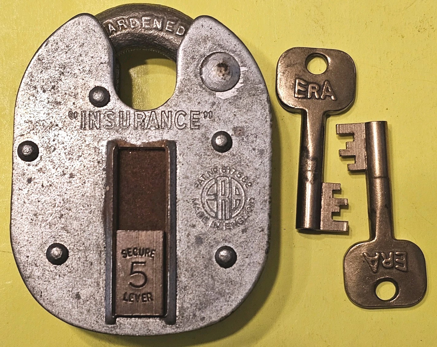 HIGH SECURITY ERA INSURANCE PADLOCK LEVER LOCK CLOSED SHACKLE RARE LIMITED