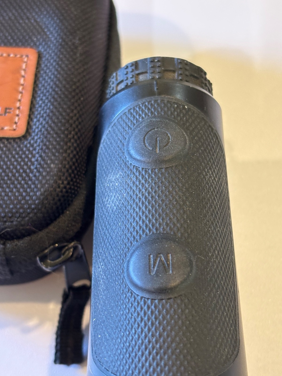 ONE UNDER Golf Rangefinder with Built in Magnet,