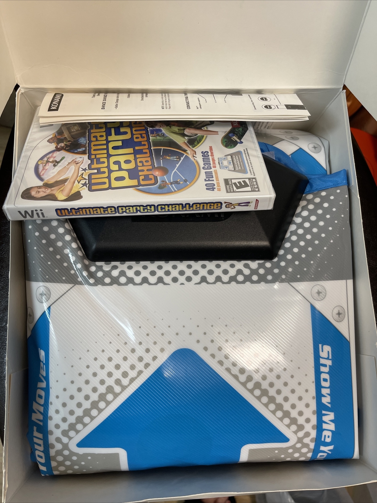 Konami Wii Ultimate Party Challenge 40 Games Controller 4-Player