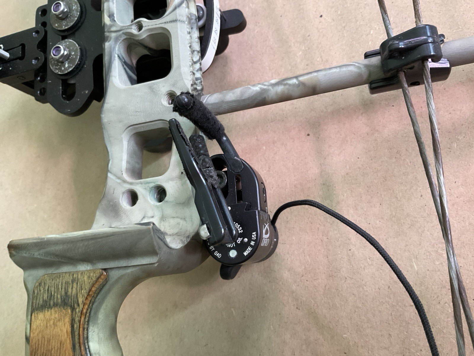 DIAMOND ARCHERY STUD RH BOW