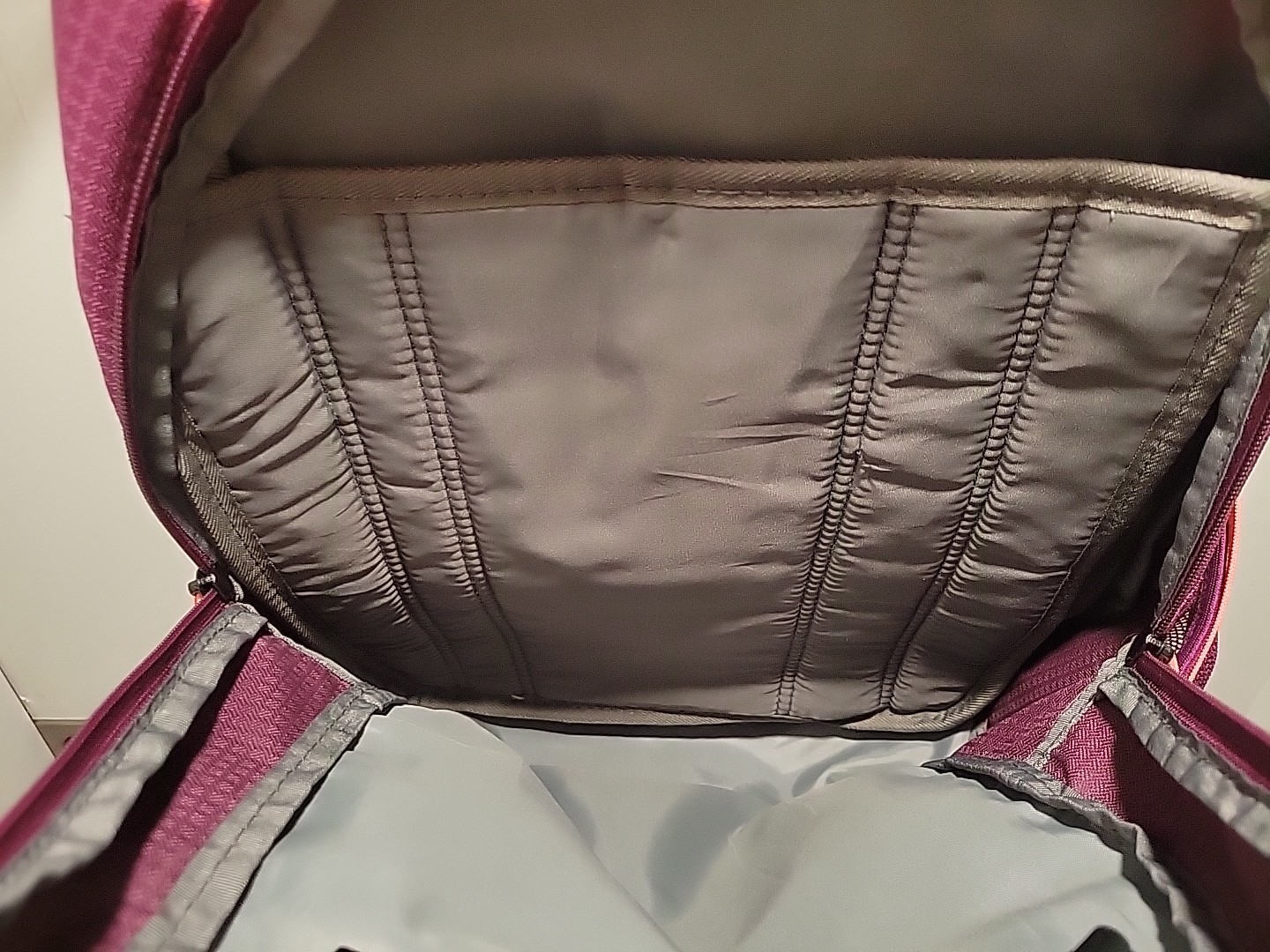 High Sierra Backpack with suspension strap system hot Pink