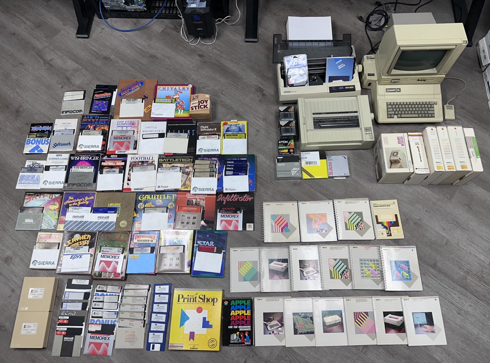 Fully Working Apple 2e with full collection