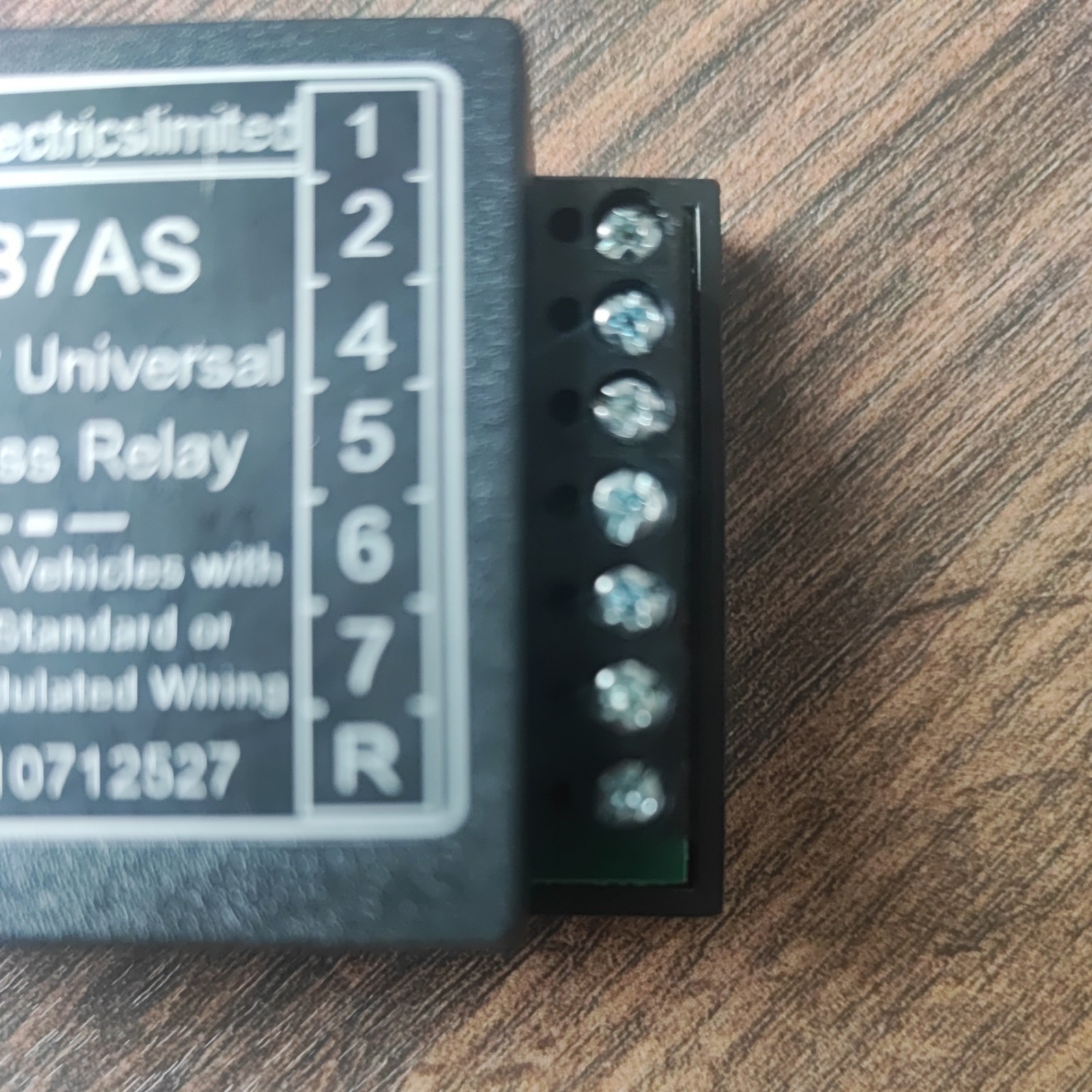 TEB7AS 7 WAY SMART CHIP UNIVERSAL INTERFACE BYPASS TOWING RELAY