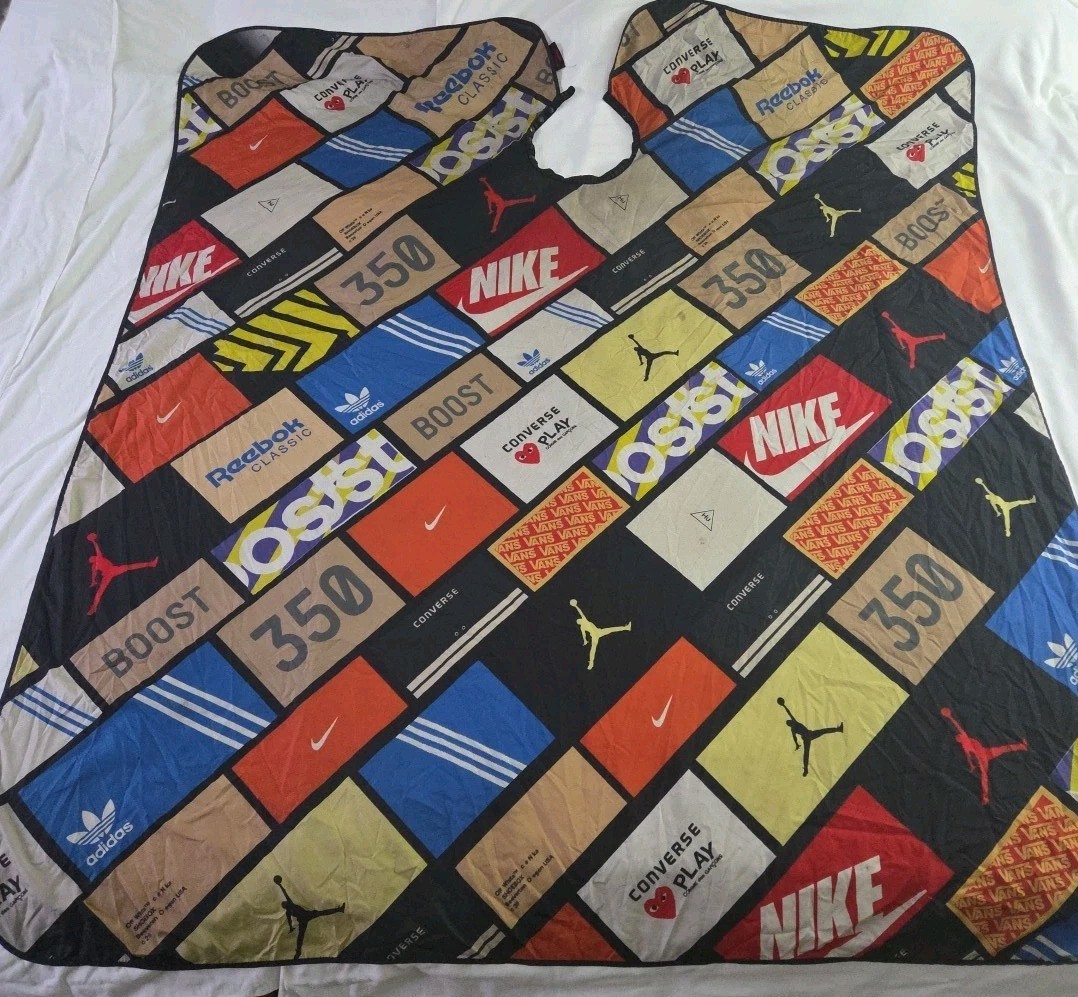 Barber Pro Sneakerhead Barber Cape Nike Adidas Jordan Vans Shoebox Print