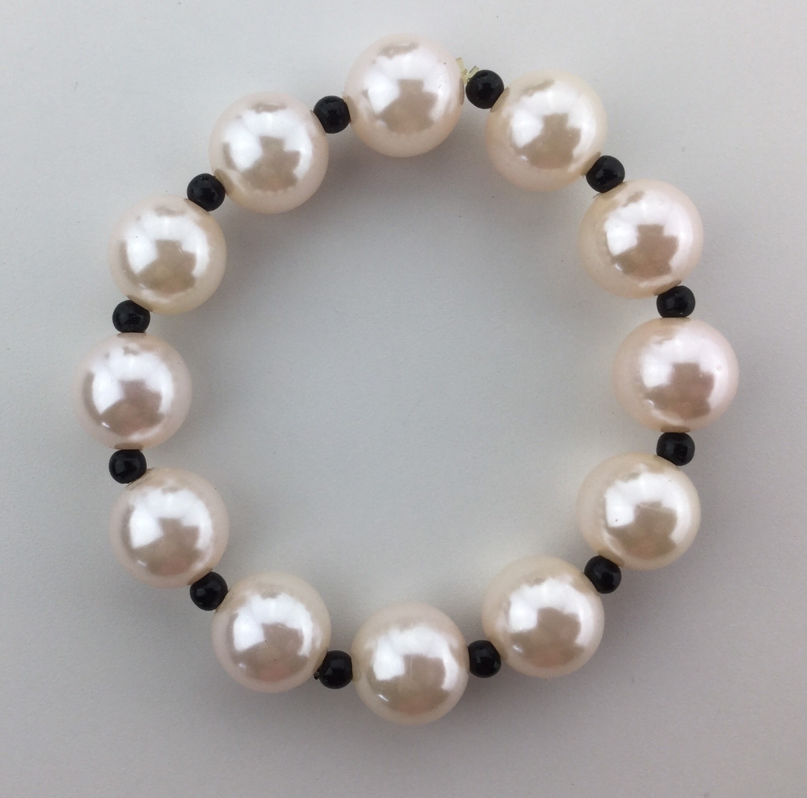 Pale Pink And Black Beaded Stretchy Bracelet