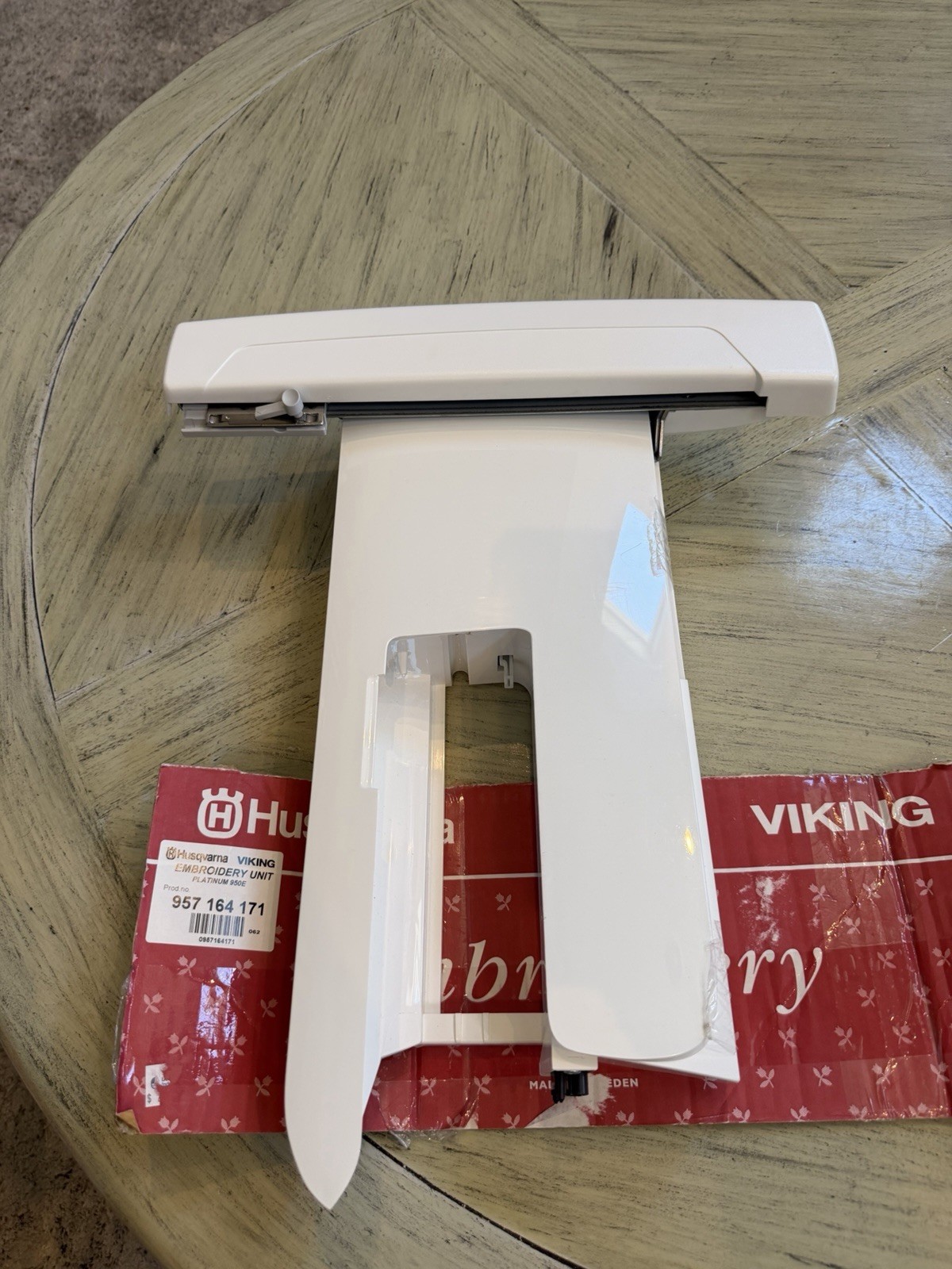 Husqvarna Viking Designer 1 Sewing Machine Embroidery Arm Unit Barely Used
