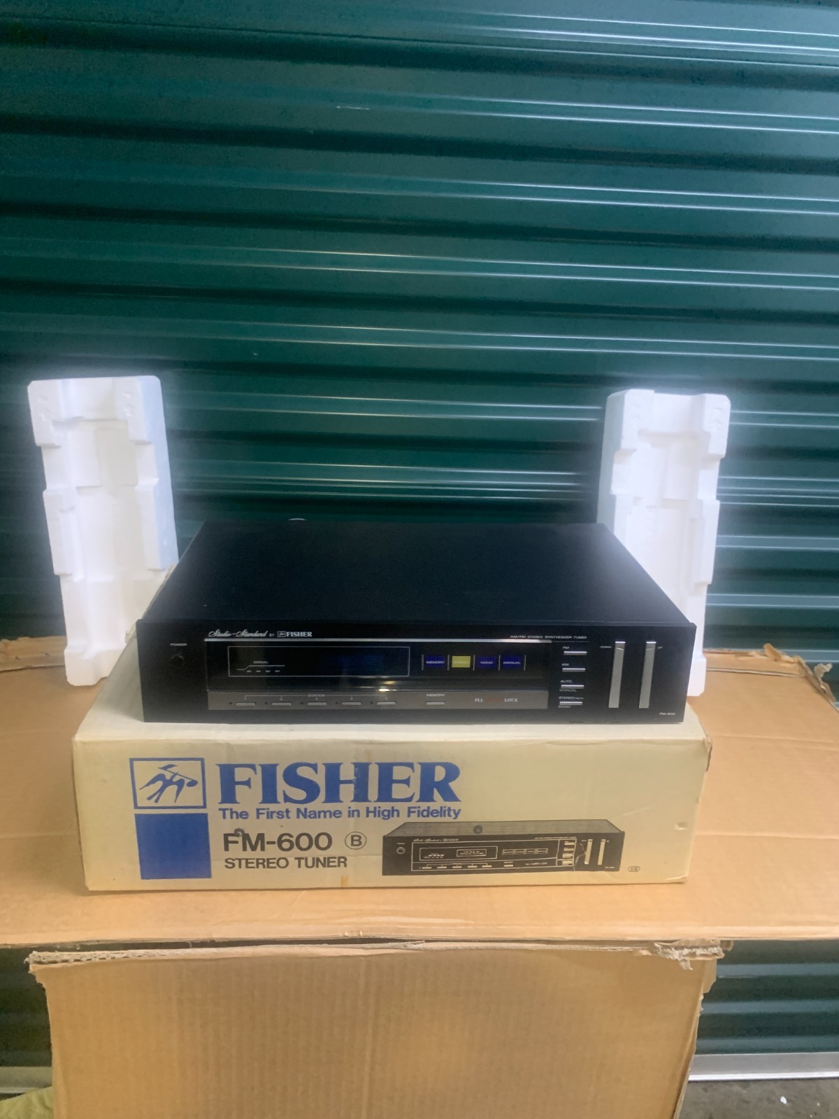 Vintage Fisher FM-600 AM/FM Studio Standard Stereo Tuner Tested & Working