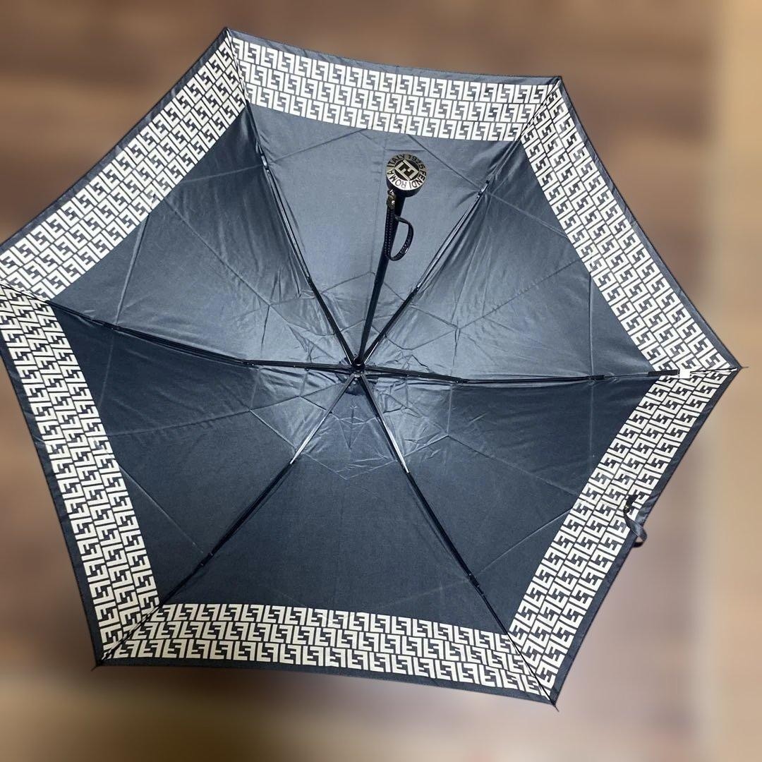 FENDI Folding Umbrella Black Logo Foldable Fashion Accessory Authentic