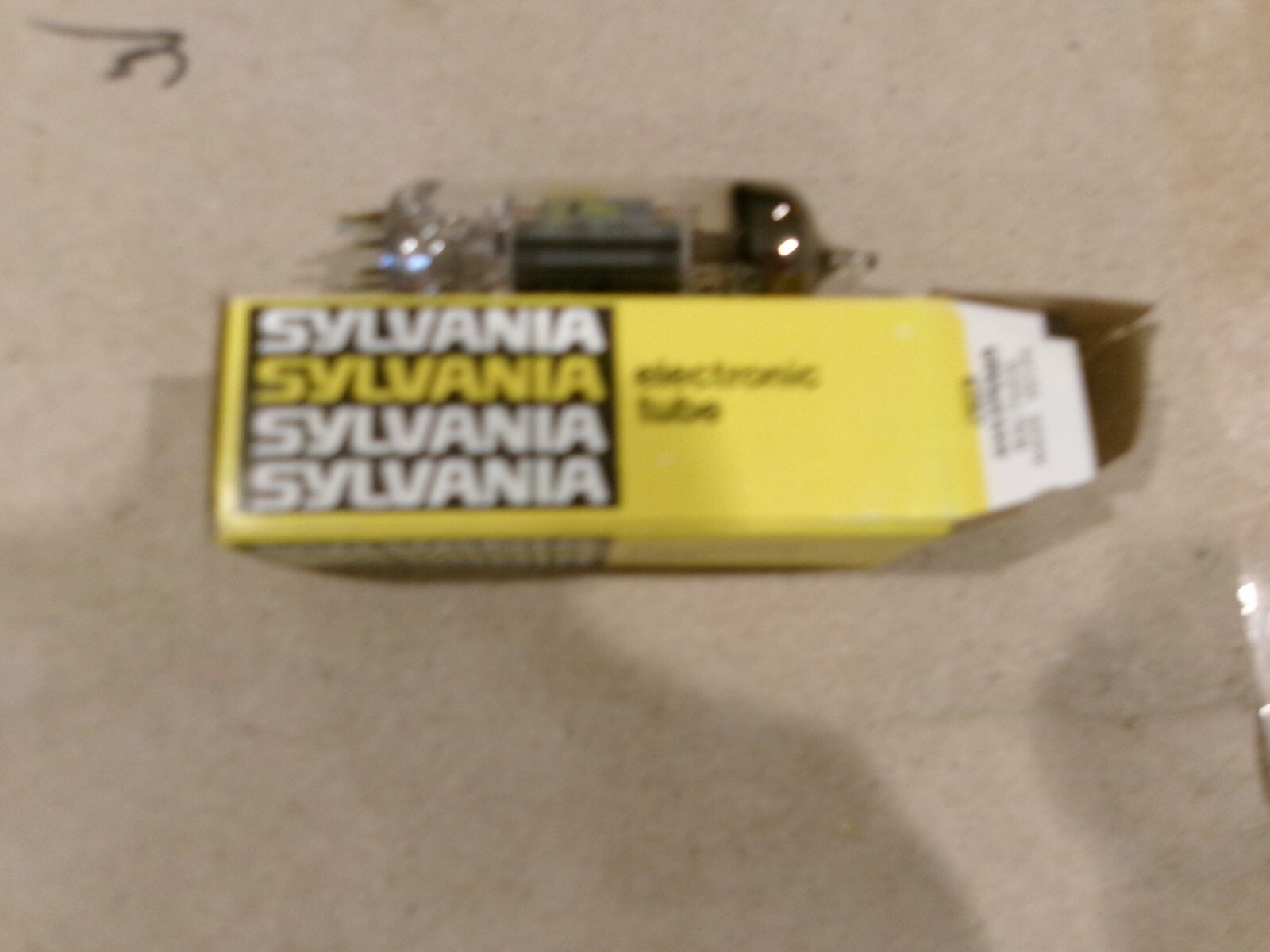OEM VINTAGE ELECTRONIC TUBE SYLVANIA 6DX8/ECL84
