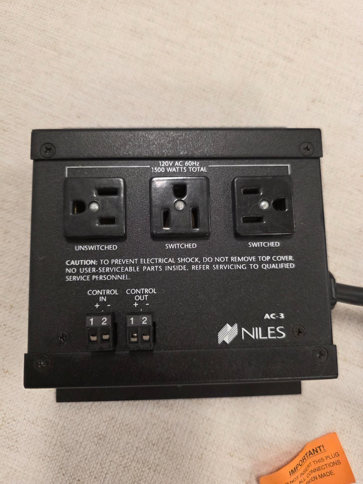 Niles AC-3 Voltage Triggered AC Power Strip