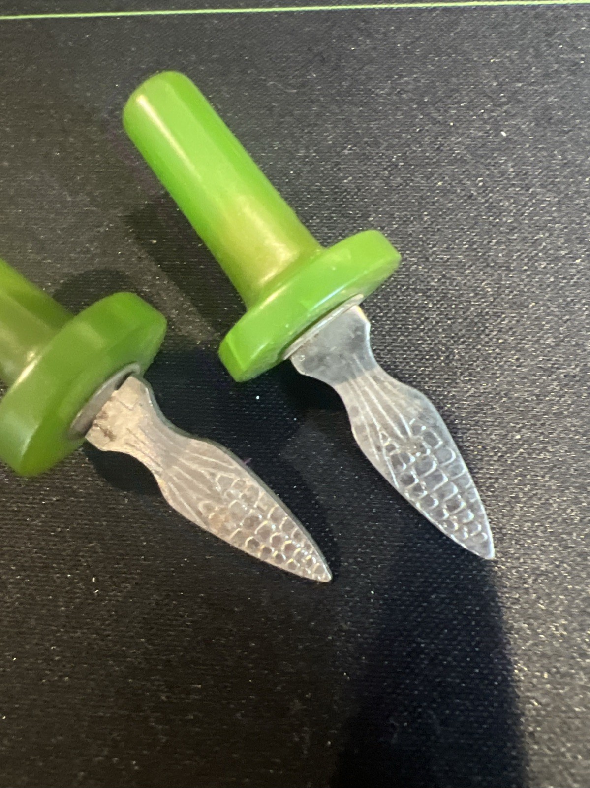 Vintage Green Bakelite Corn Holders Art Deco