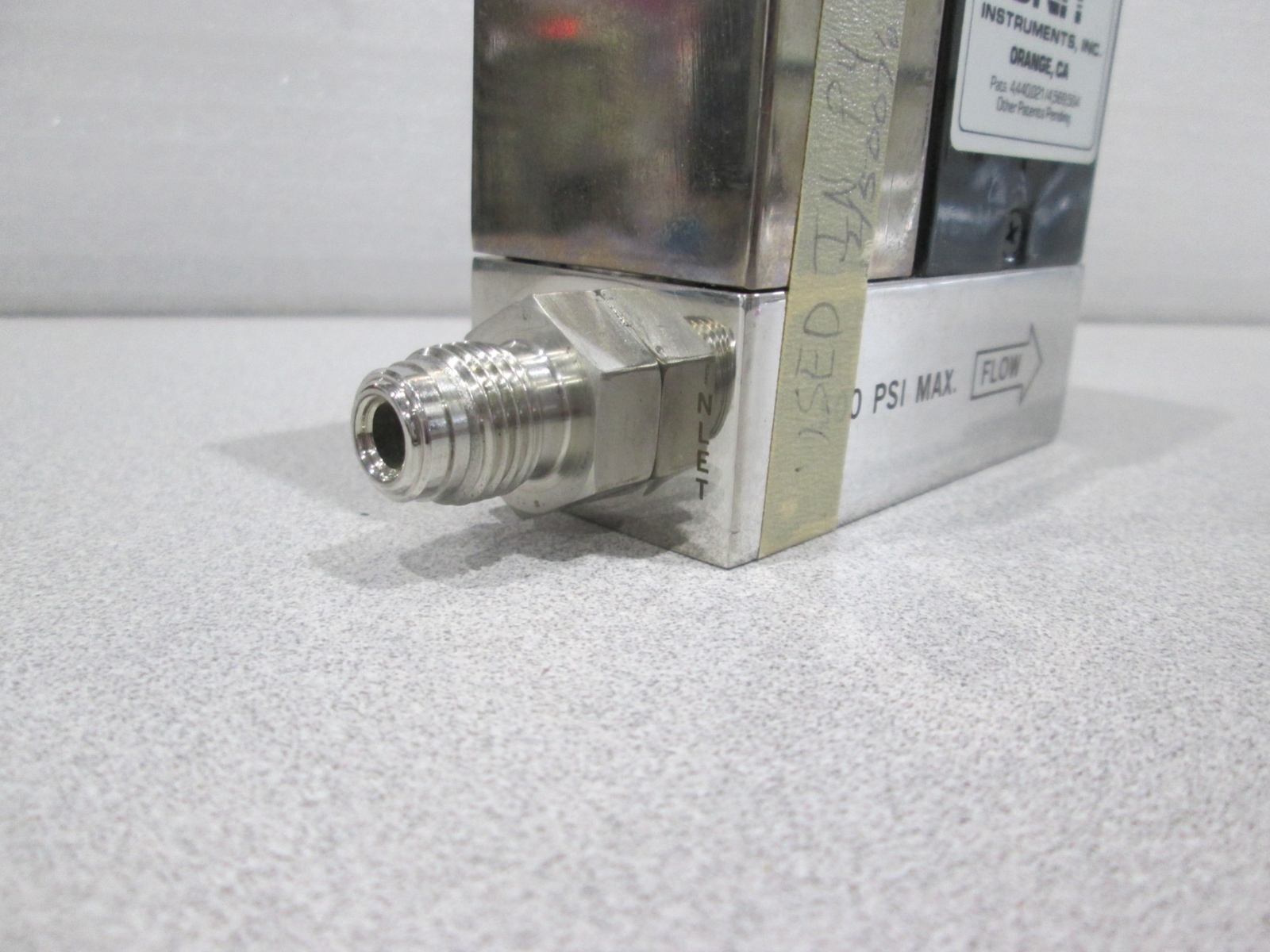 Unit UFC-1500A Mass Flow Controller, Gas, Cl2, 20 SCCM