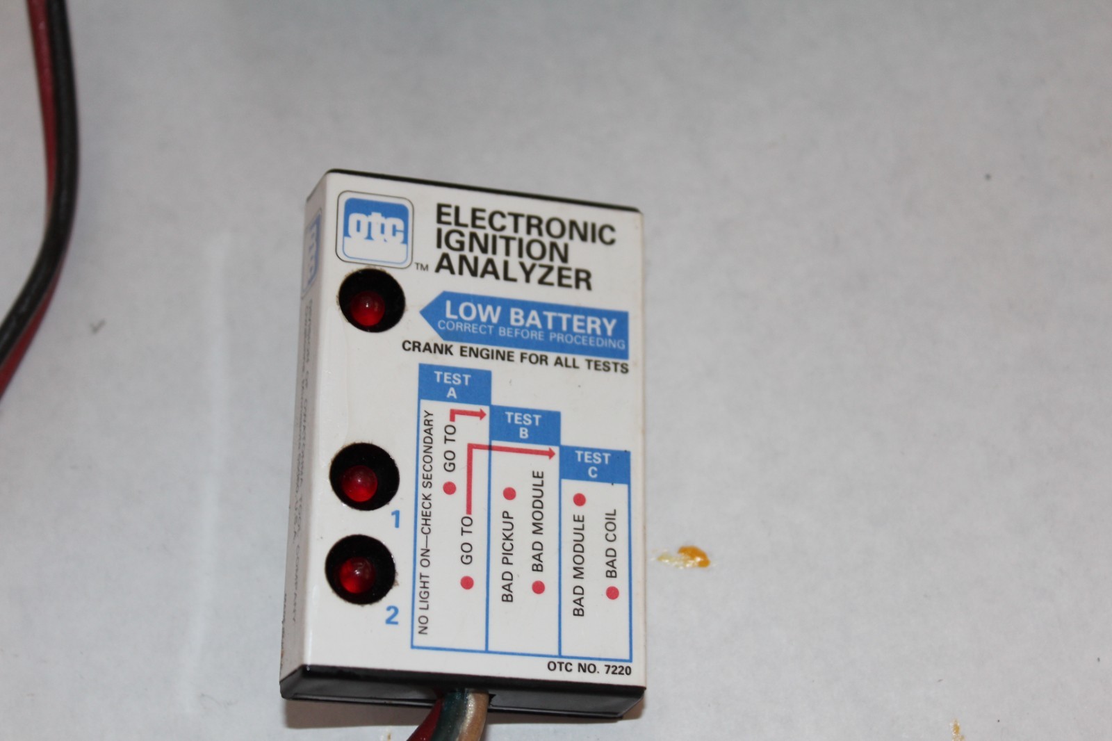 OTC Electronic Ignition Analyzer 7220 (Missing spark plug adapter)