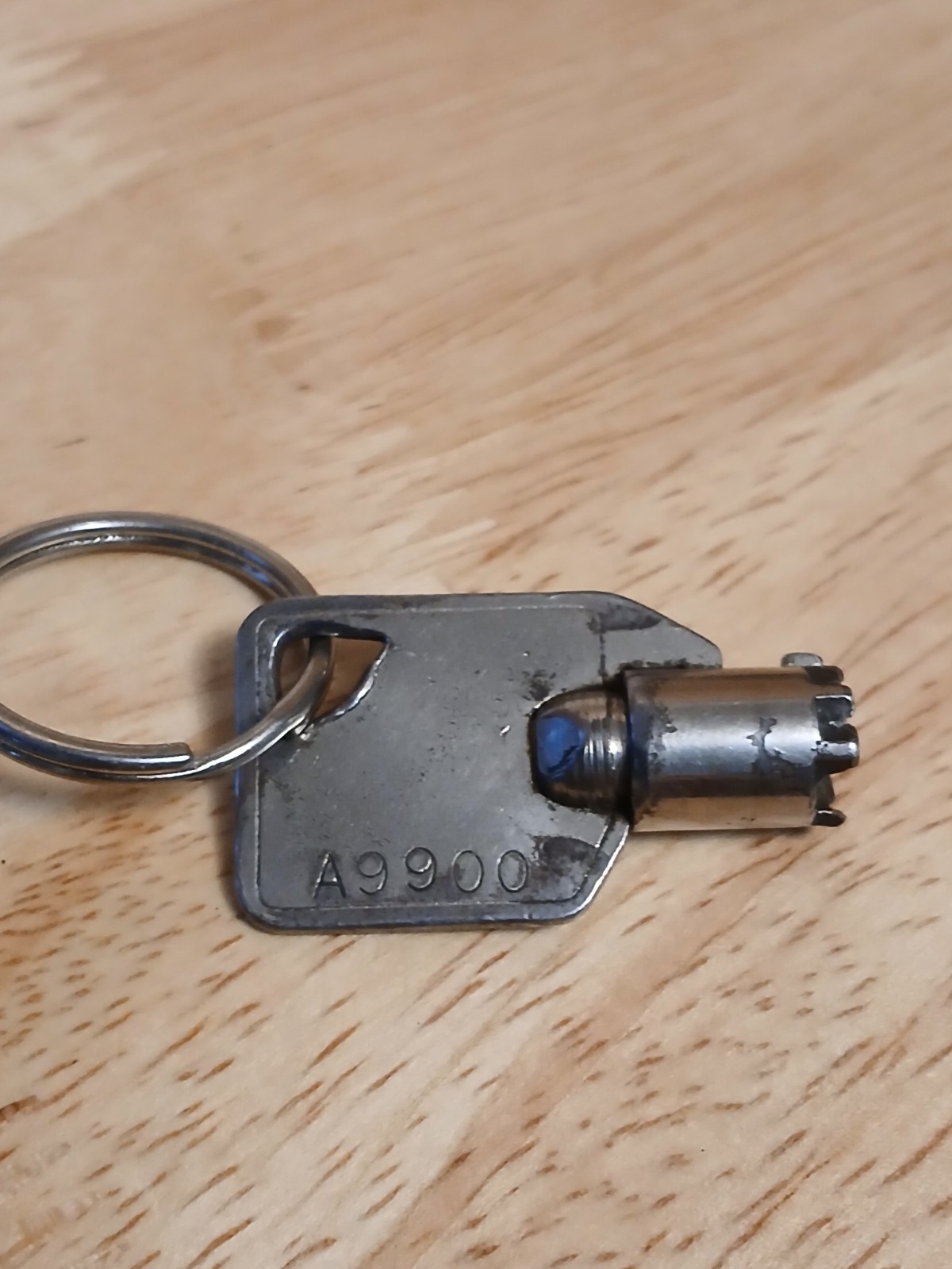 Snack soda drink vending machine key #A9900 fits barrel style locks used