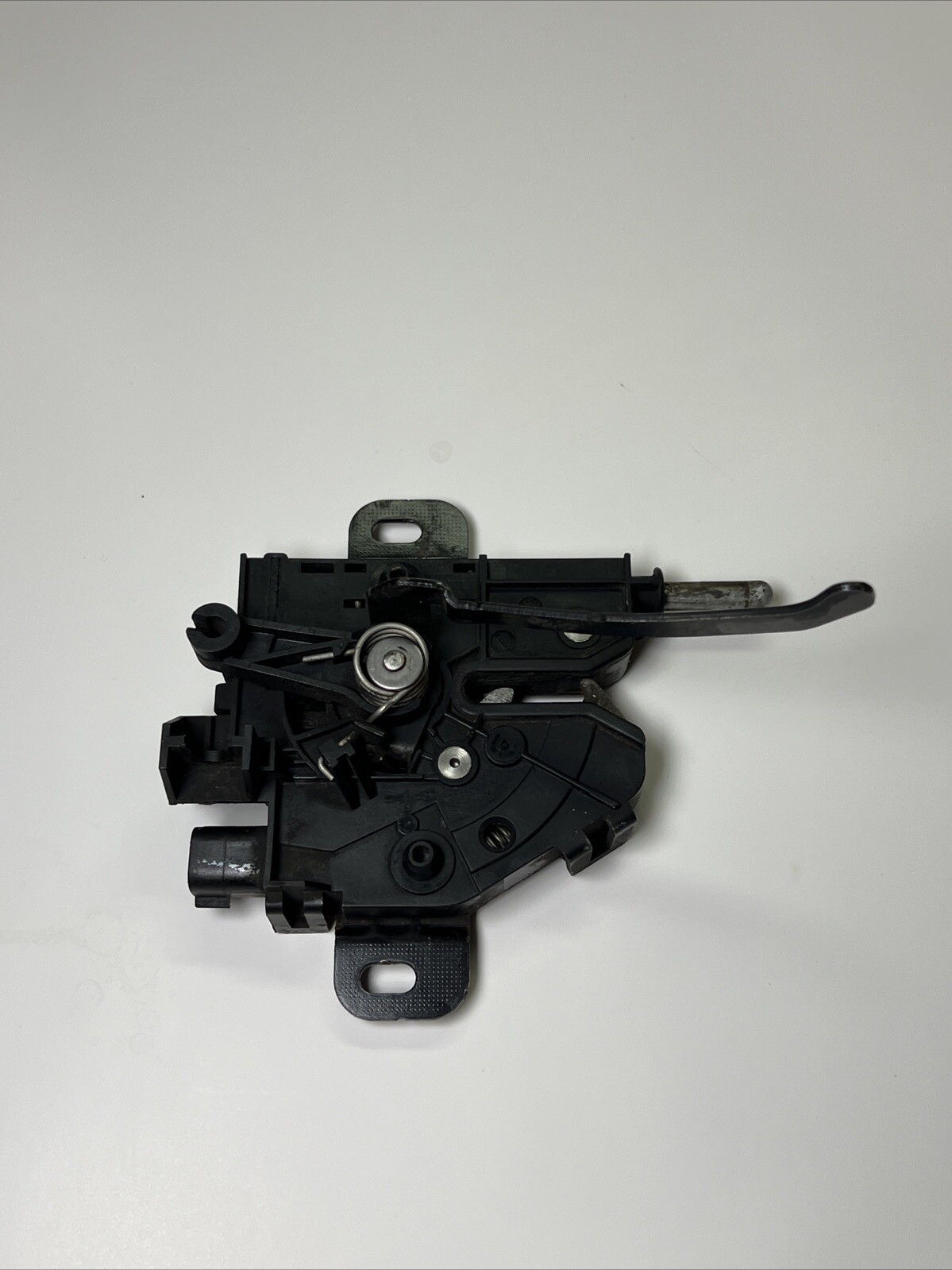 2005-2007 FORD FOCUS SE 2.0 AT HOOD LOCK LATCH OEM 2246-6