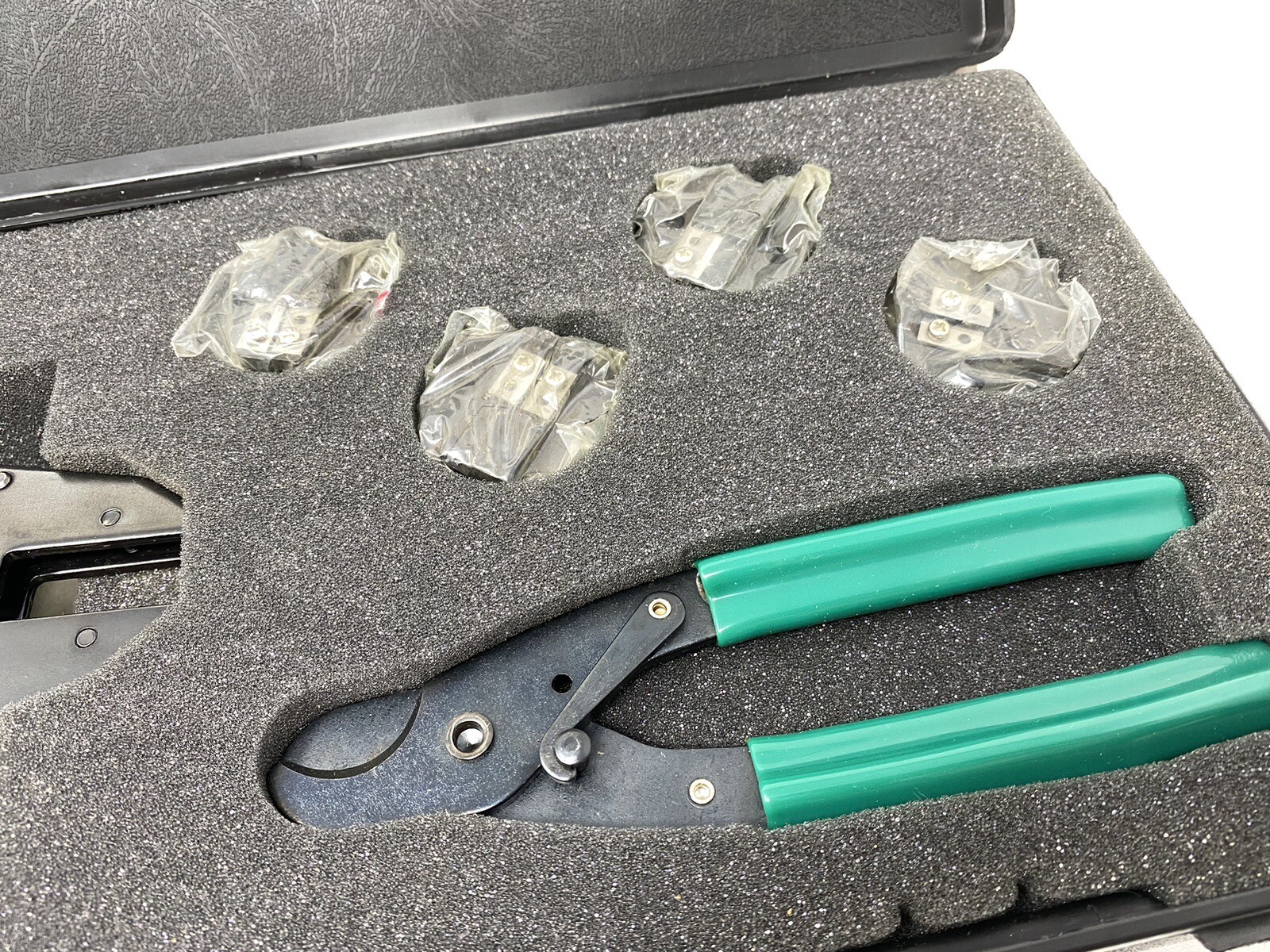 Greenlee 46001 Data Voice CAT 5 Data / Voice Kit Excellent Condition!